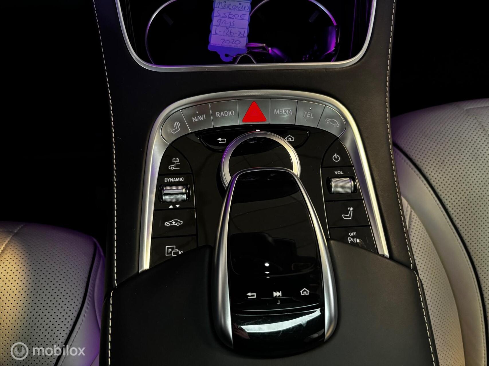 Foto van Mercedes-Benz S 560 E