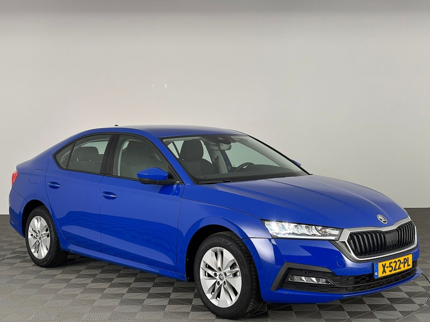 Skoda Octavia 1.0 e-TSI Business Edition Automaat ✅ 1e Eigenaar 2024 - voorkant
