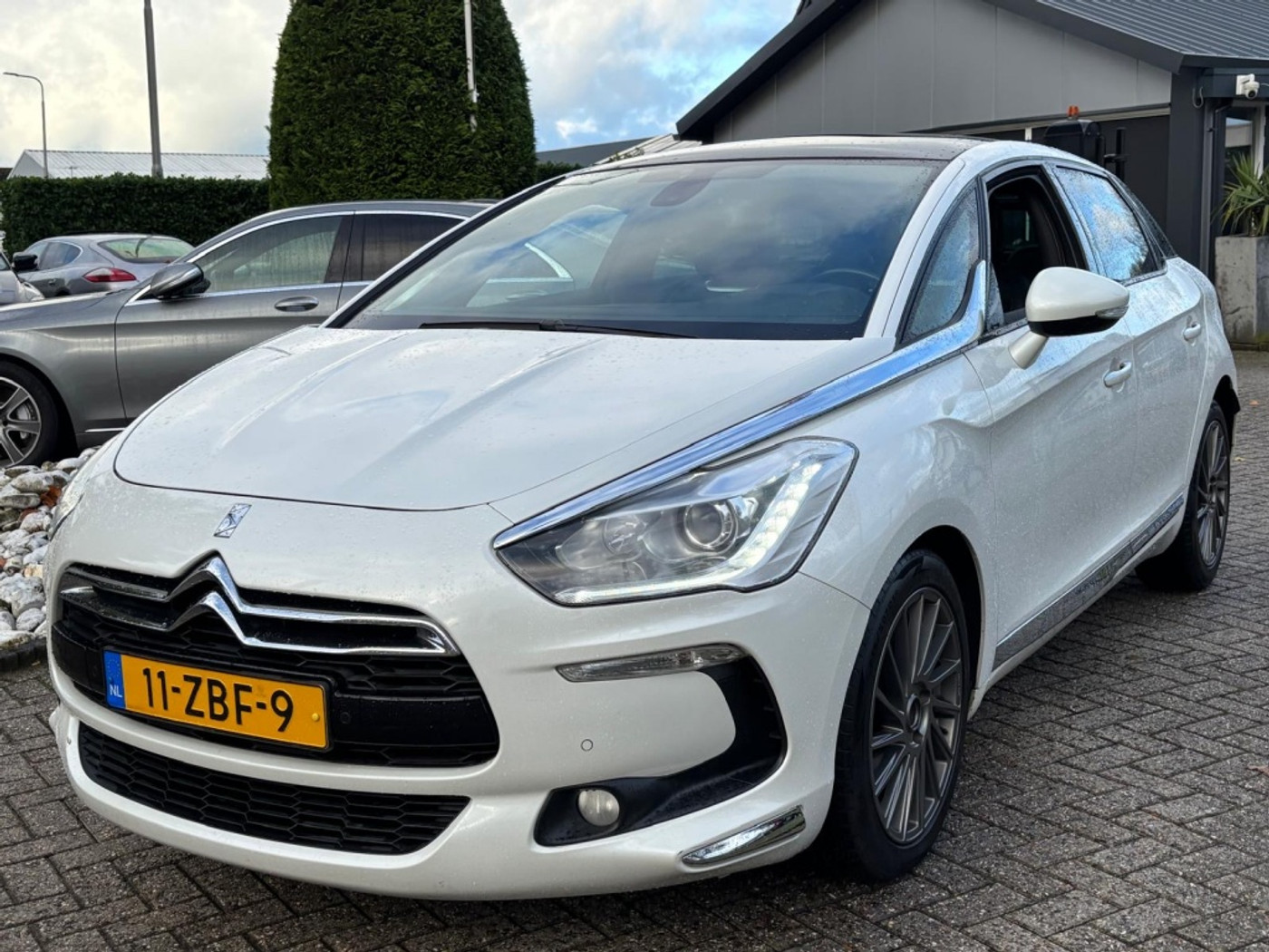 Citroen Ds5 1.6 THP So Chic 2012 - voorkant