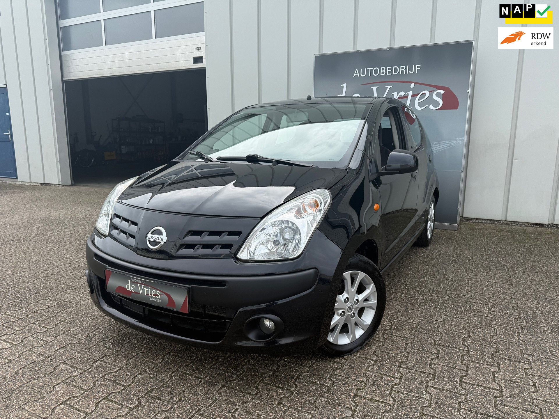 Nissan Nissan Pixo 1.0 Look / Airco / Radio / LMV / 2010 - voorkant