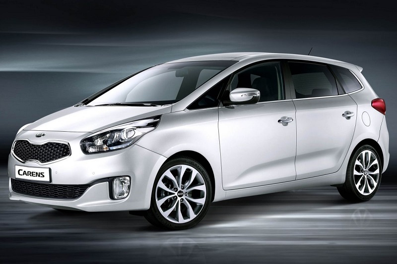 Kia Carens 1.6 GDi First Ed. 2014 - voorkant