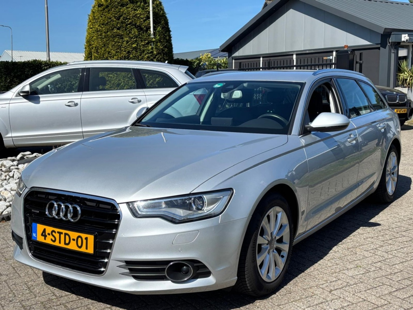 Audi A6 Avant 3.0 TDI Quattro 2013 Dealer Auto 1E Eigenaar Trekhaak 2013 - voorkant