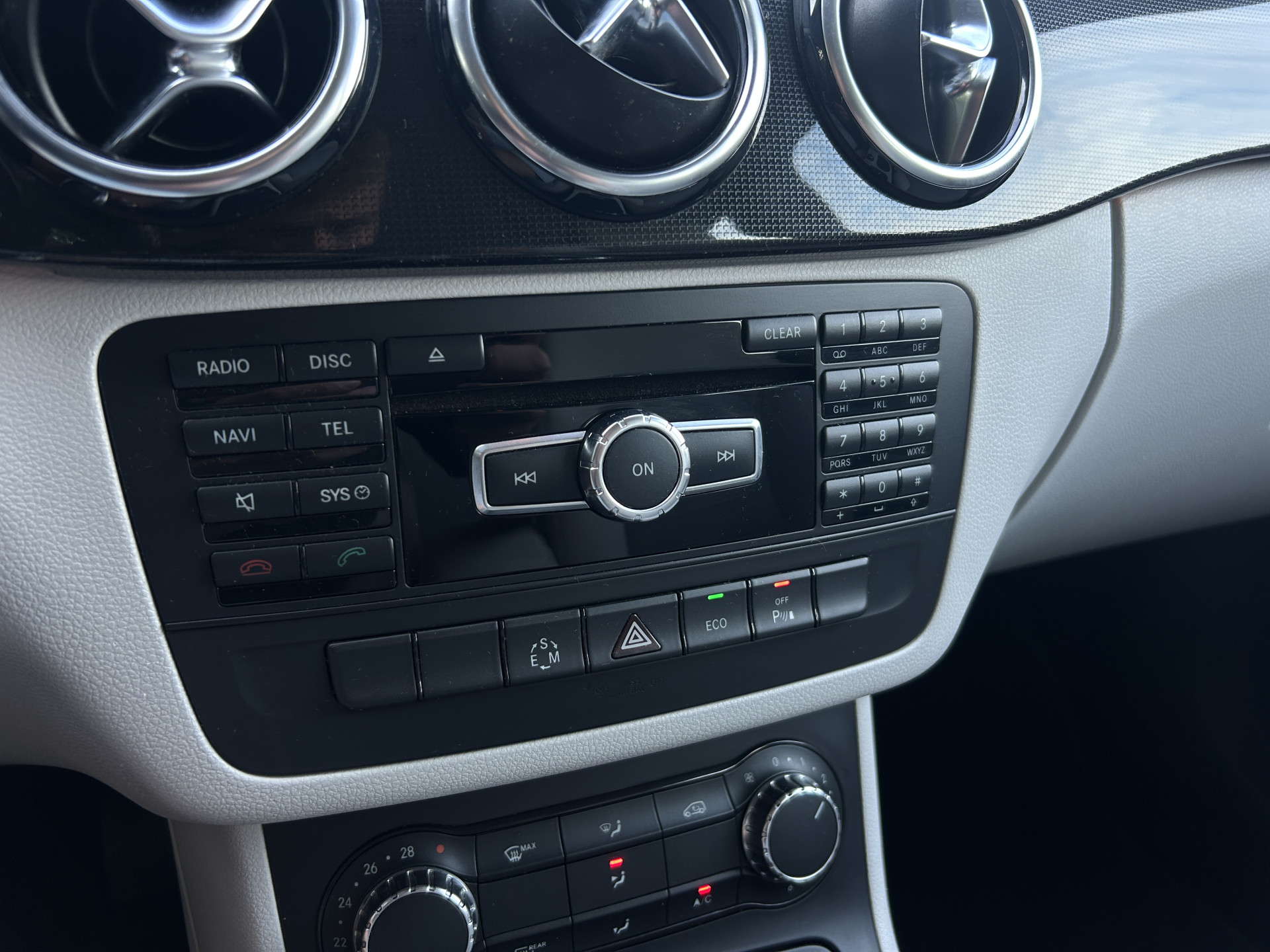 Foto van Mercedes-Benz B 180