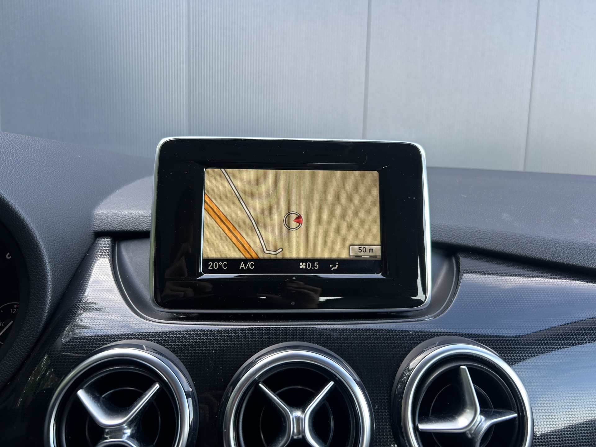 Foto van Mercedes-Benz B 180