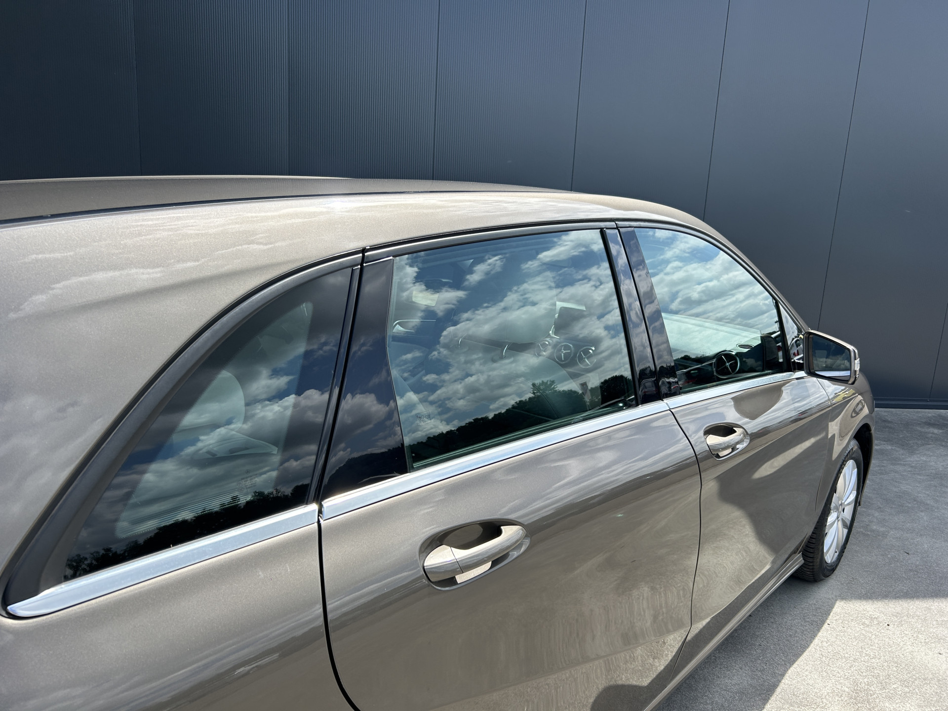 Foto van Mercedes-Benz B 180