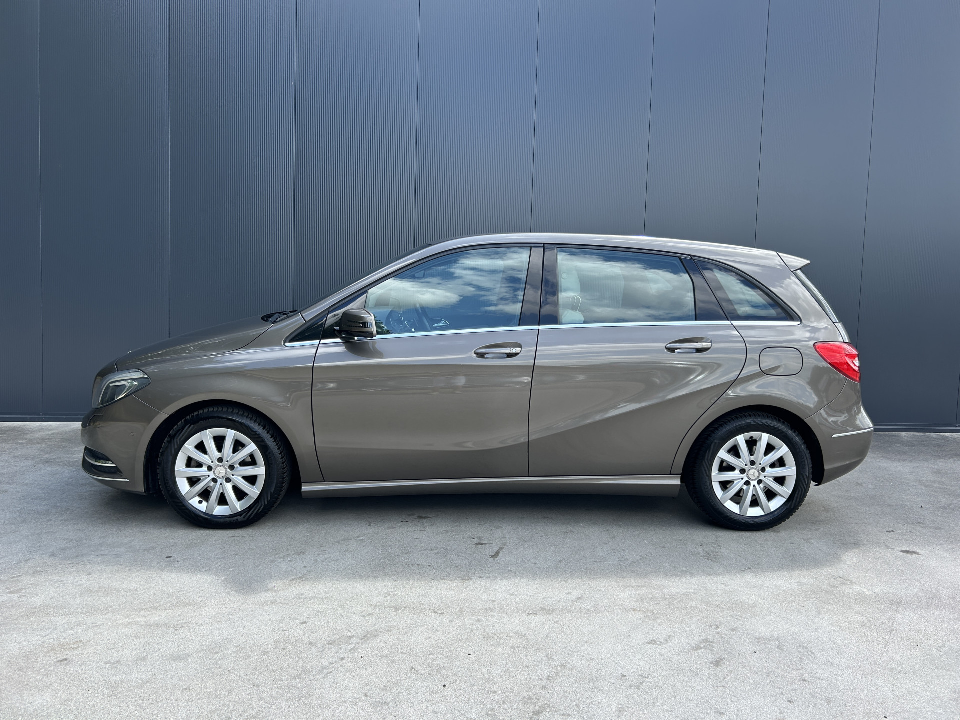 Foto van Mercedes-Benz B 180