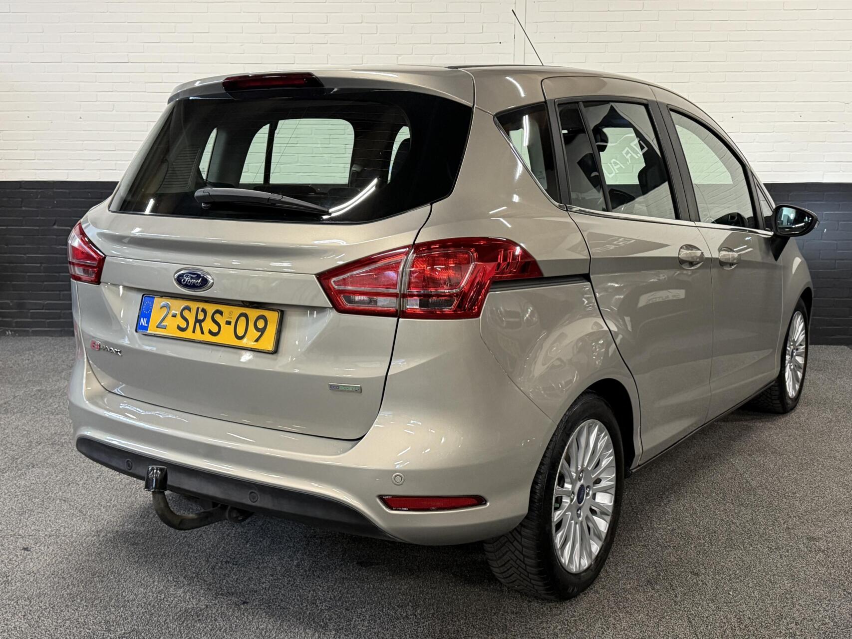 Foto van Ford B-max