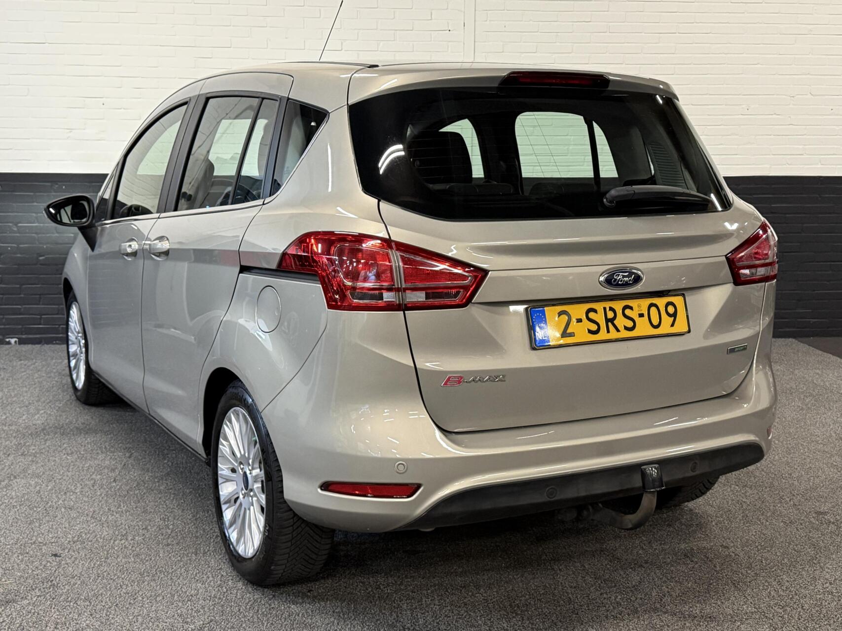Foto van Ford B-max