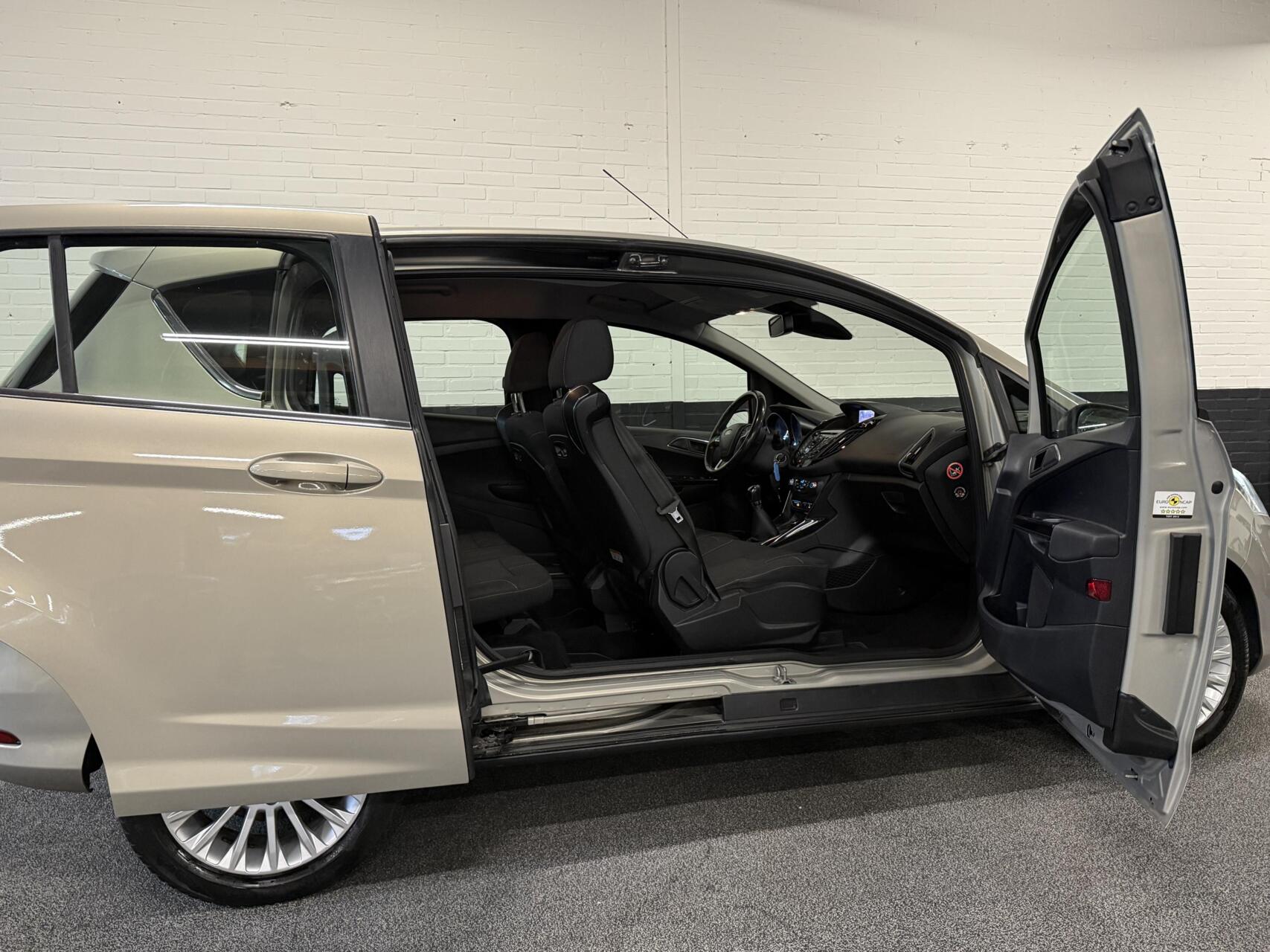 Foto van Ford B-max