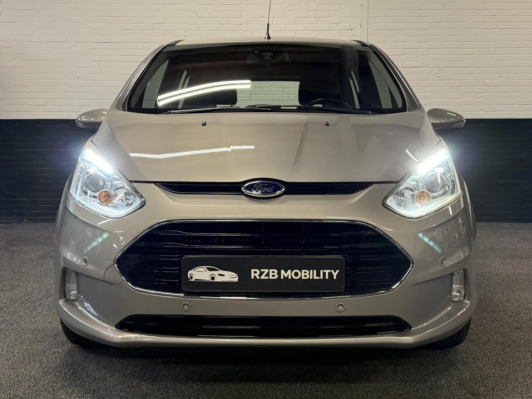 Foto van Ford B-max