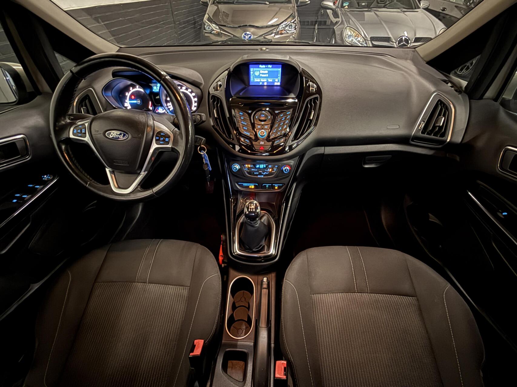 Foto van Ford B-max