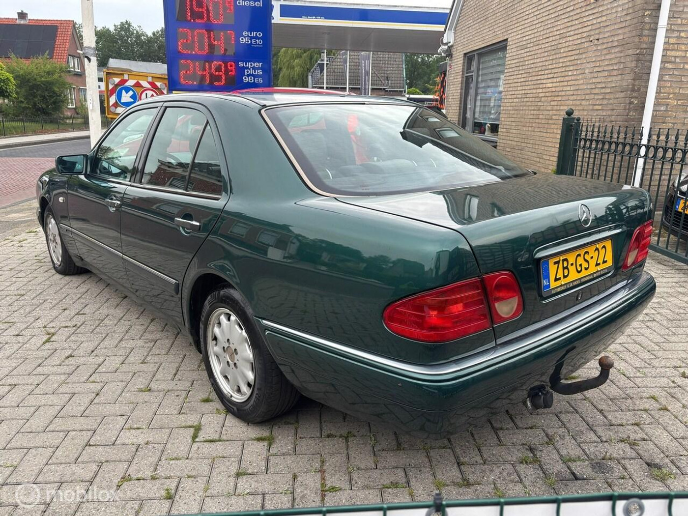 Foto van Mercedes-Benz E 200 CDI