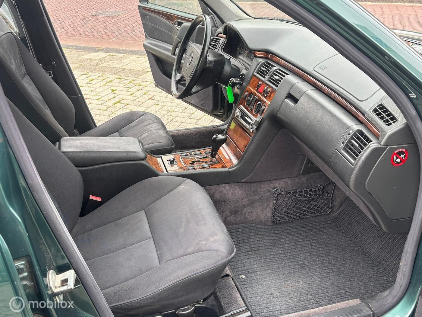 Foto van Mercedes-Benz E 200 CDI