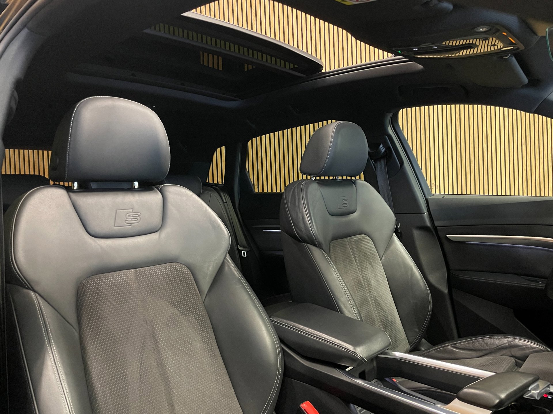 Foto van Audi E-tron 50