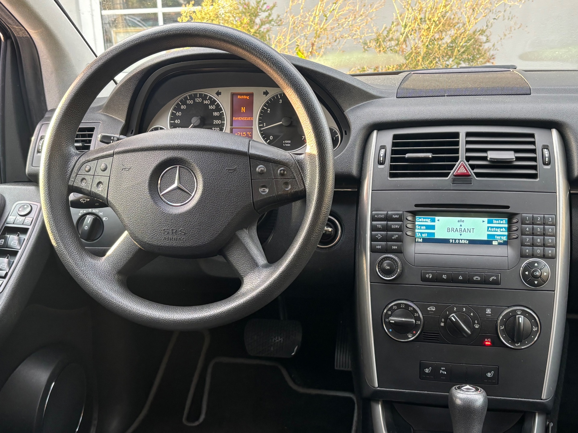 Foto van Mercedes-Benz B 200
