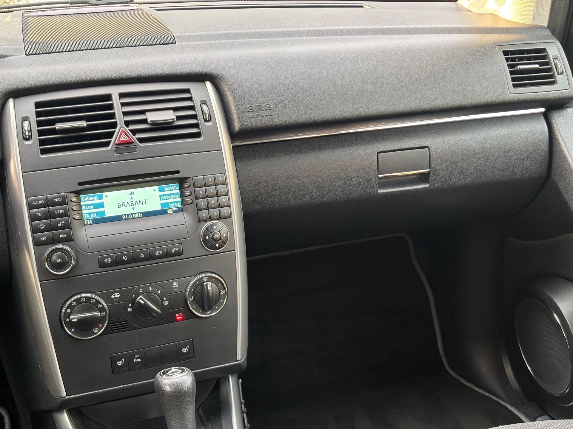 Foto van Mercedes-Benz B 200