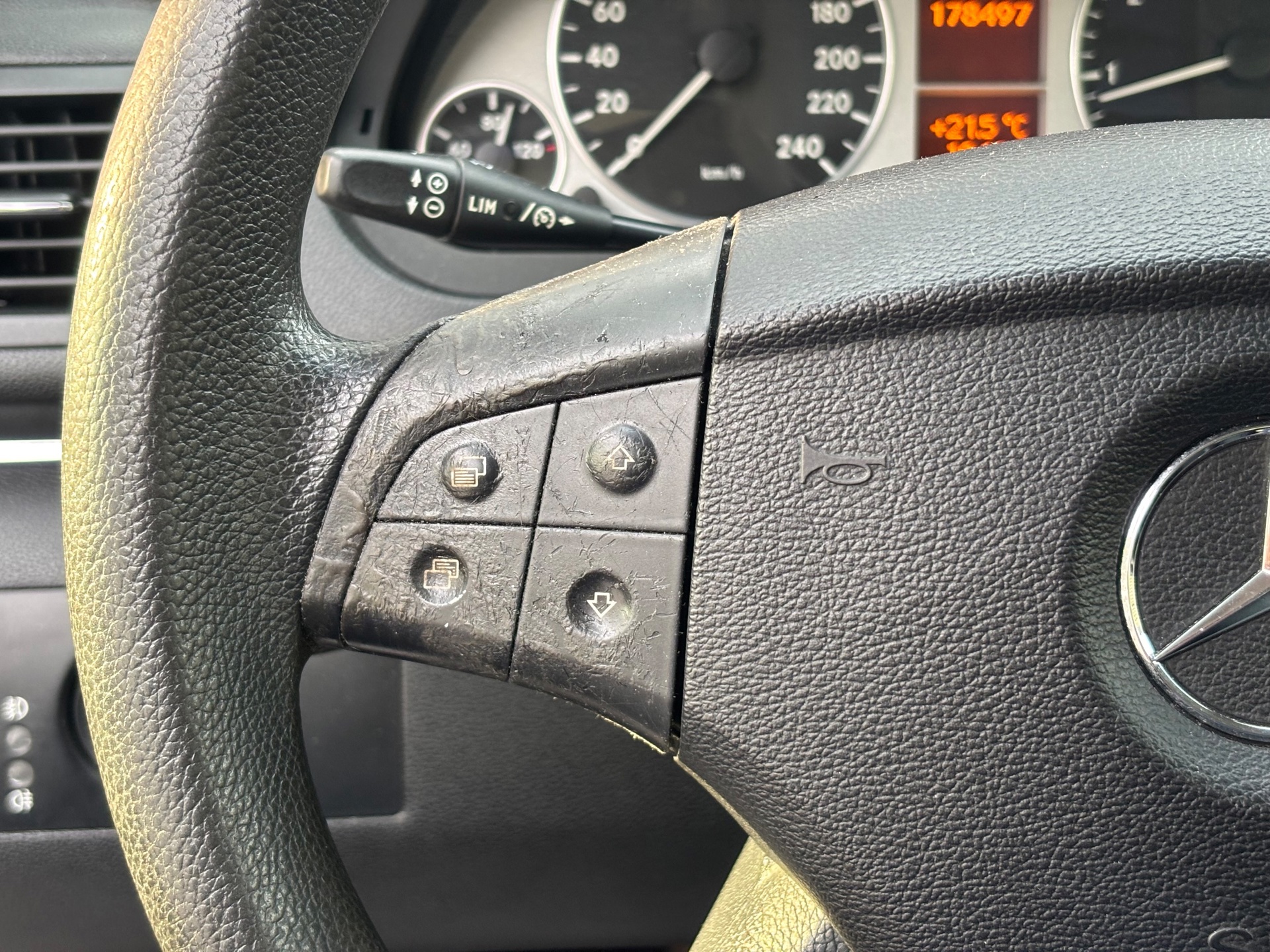 Foto van Mercedes-Benz B 200