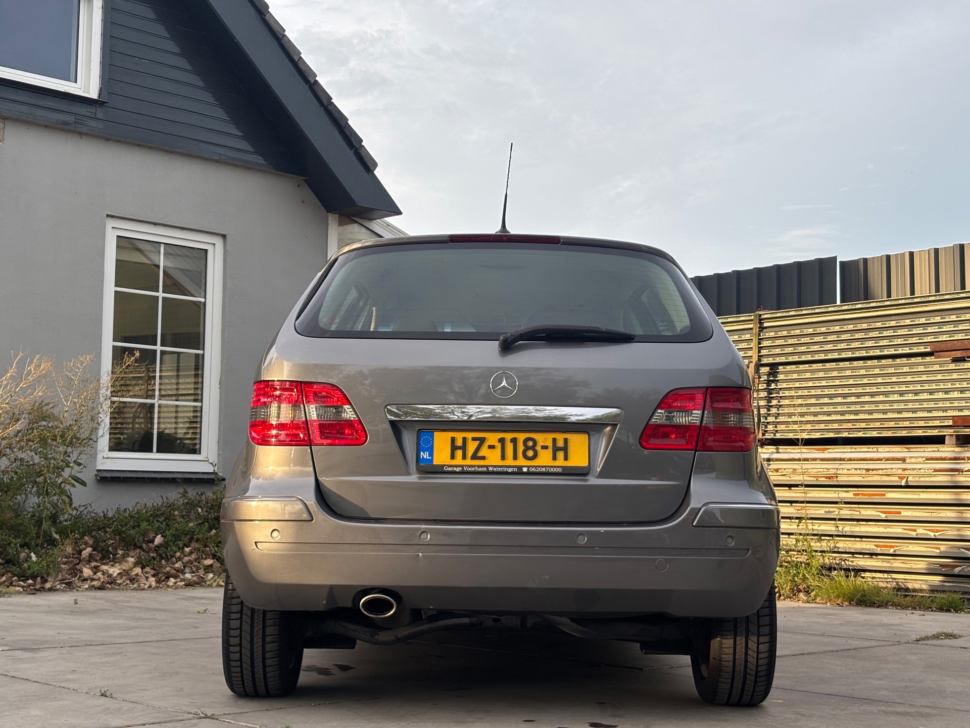 Foto van Mercedes-Benz B 200