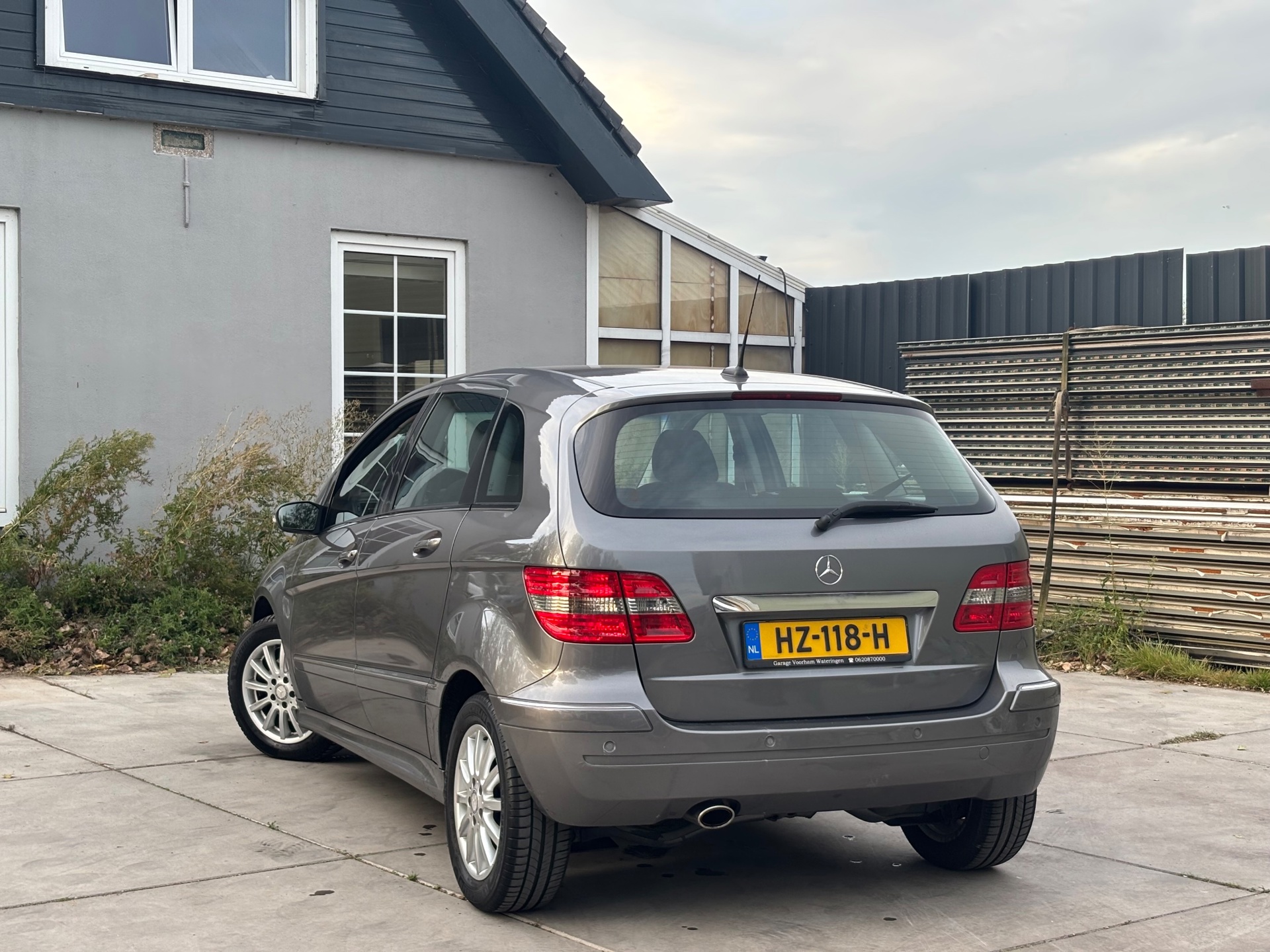 Foto van Mercedes-Benz B 200