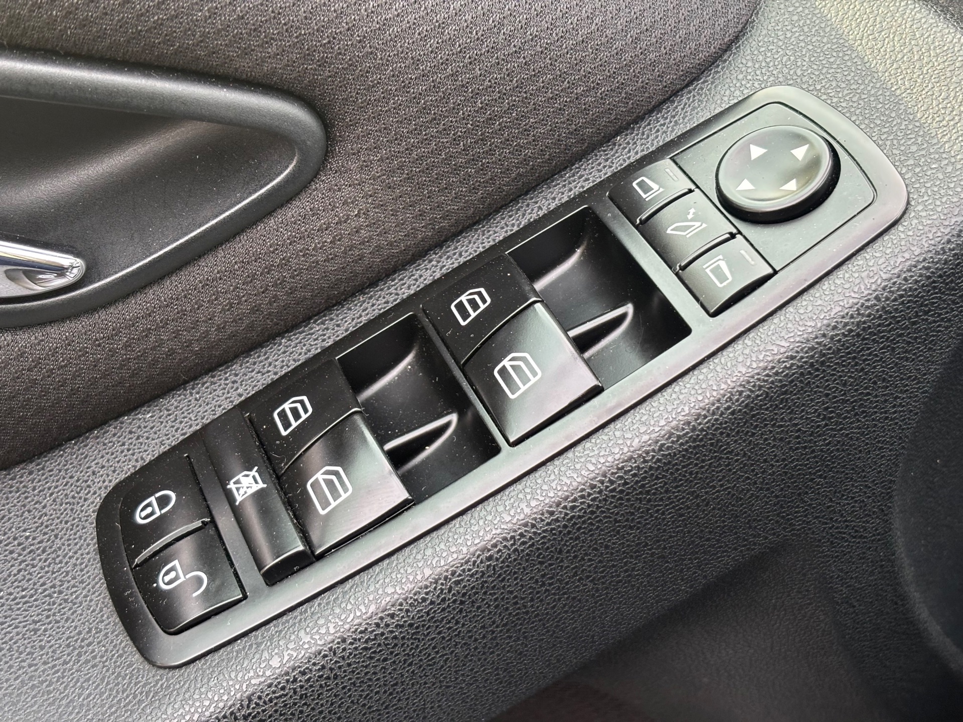 Foto van Mercedes-Benz B 200