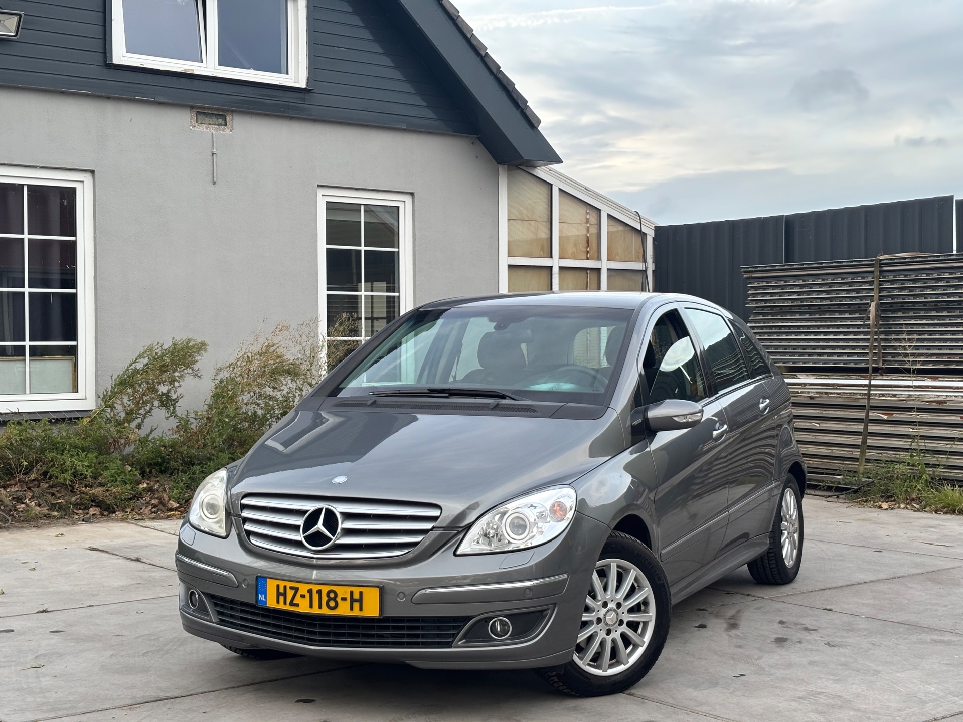 Foto van Mercedes-Benz B 200