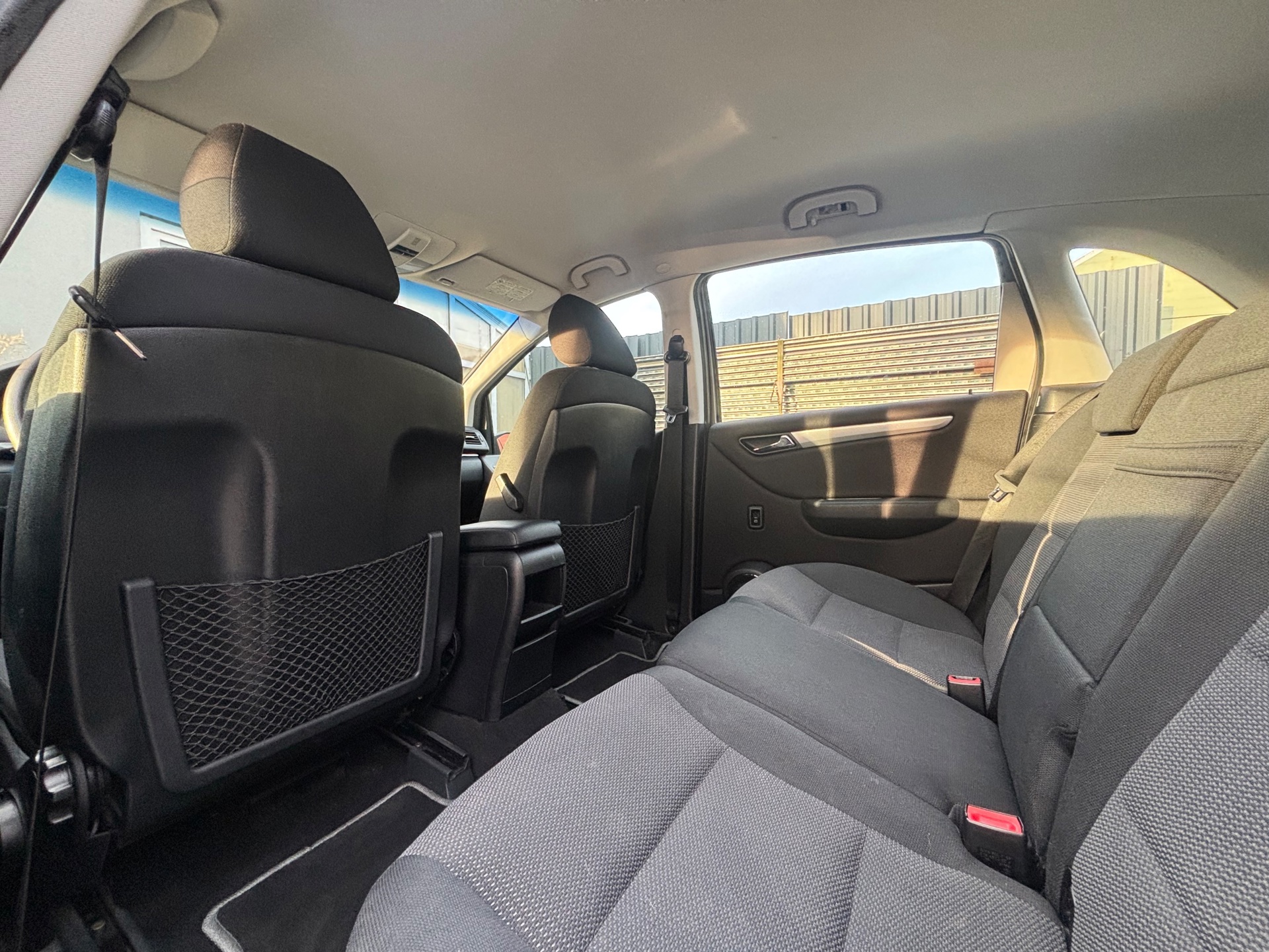 Foto van Mercedes-Benz B 200