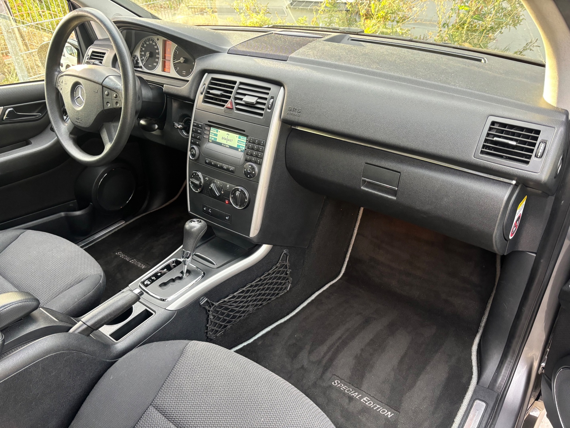 Foto van Mercedes-Benz B 200