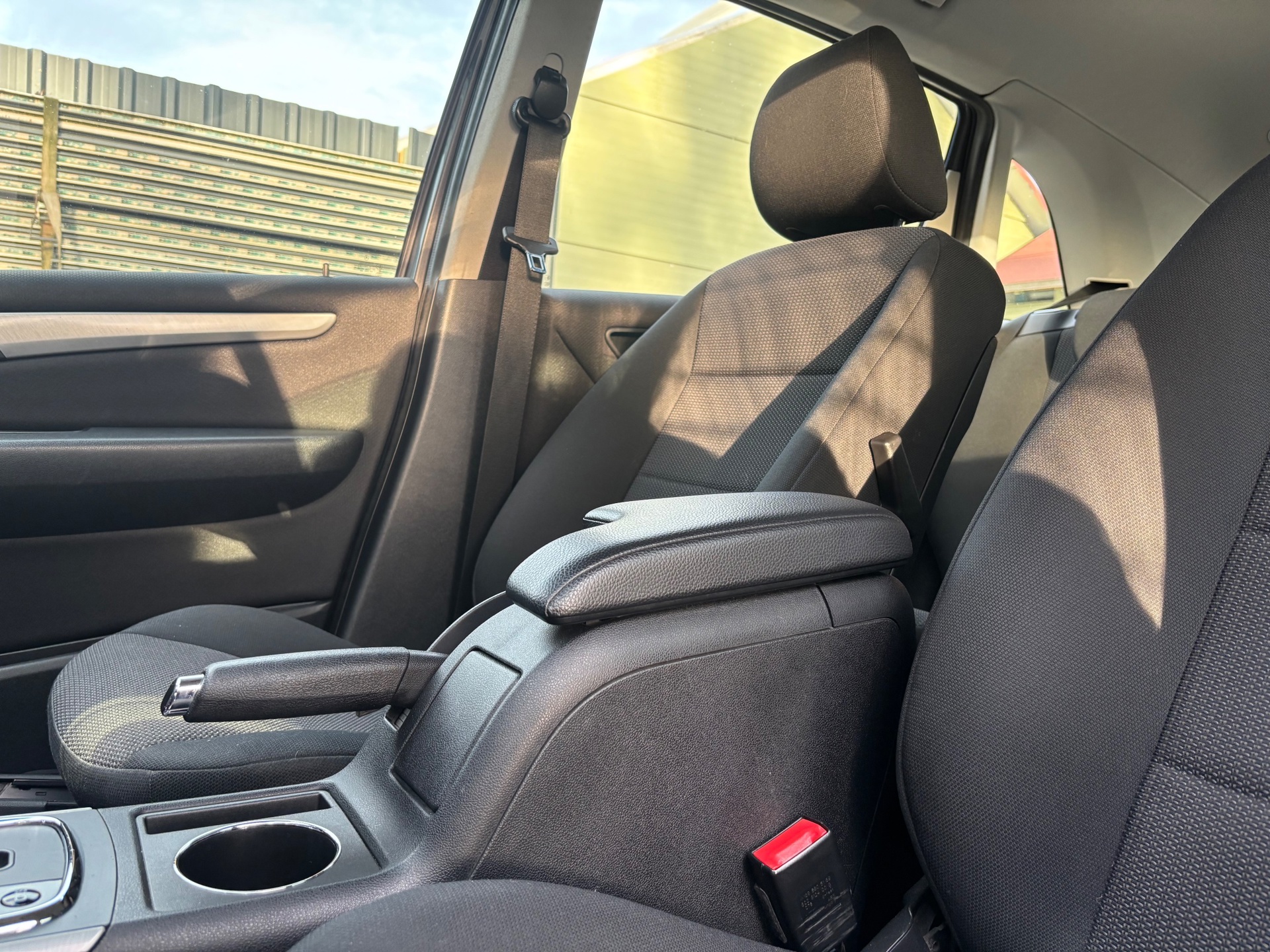 Foto van Mercedes-Benz B 200