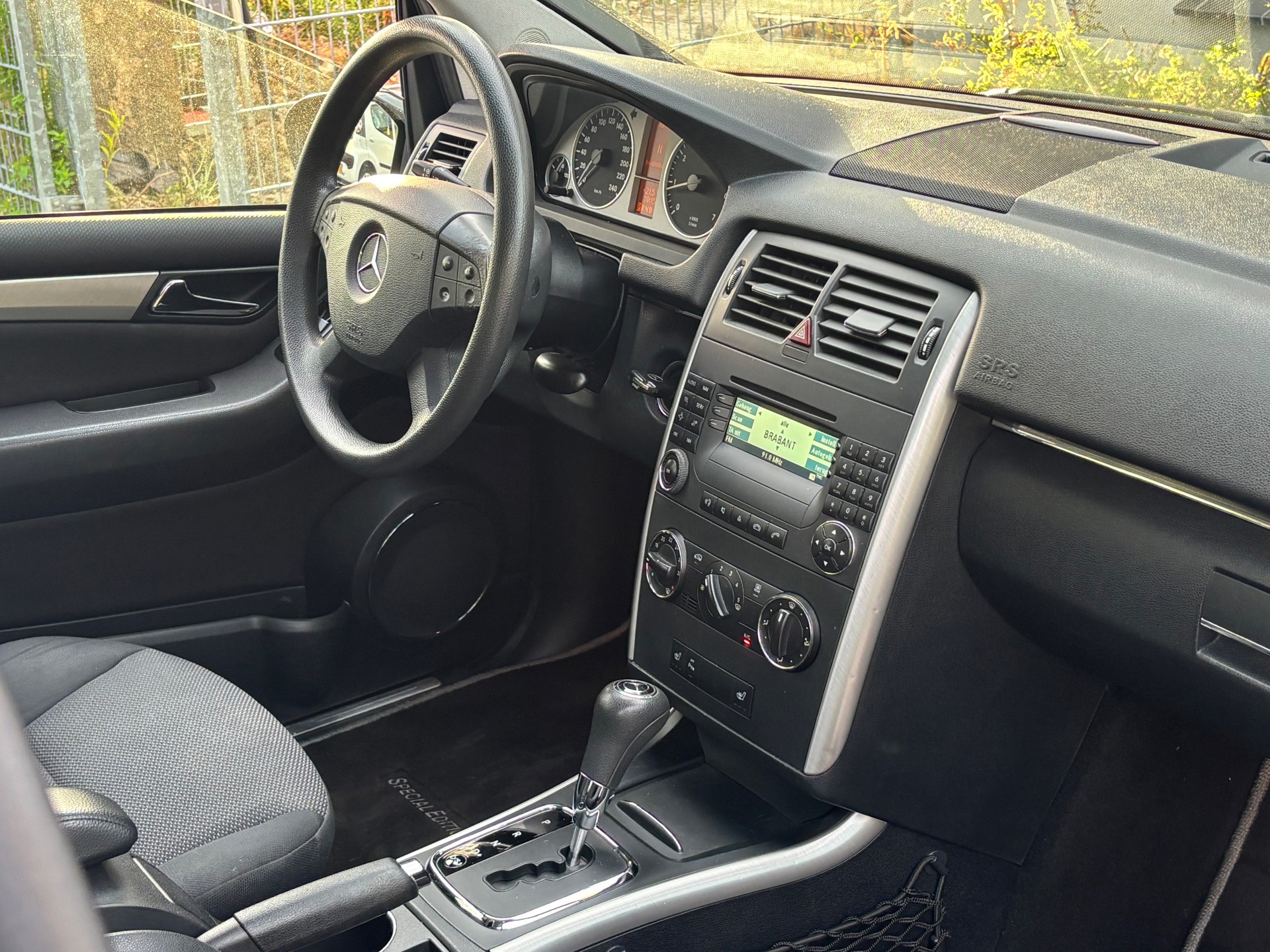 Foto van Mercedes-Benz B 200