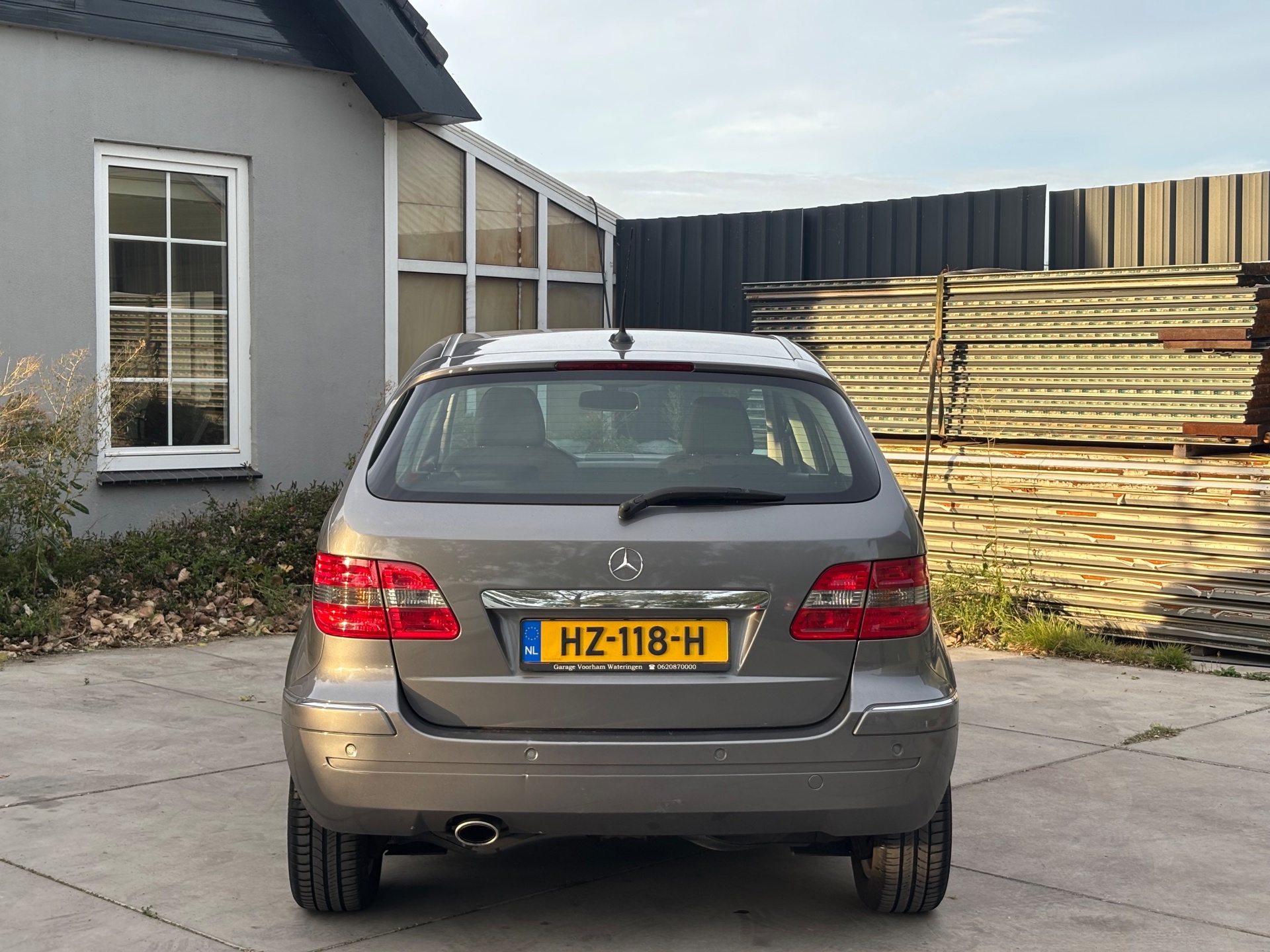 Foto van Mercedes-Benz B 200