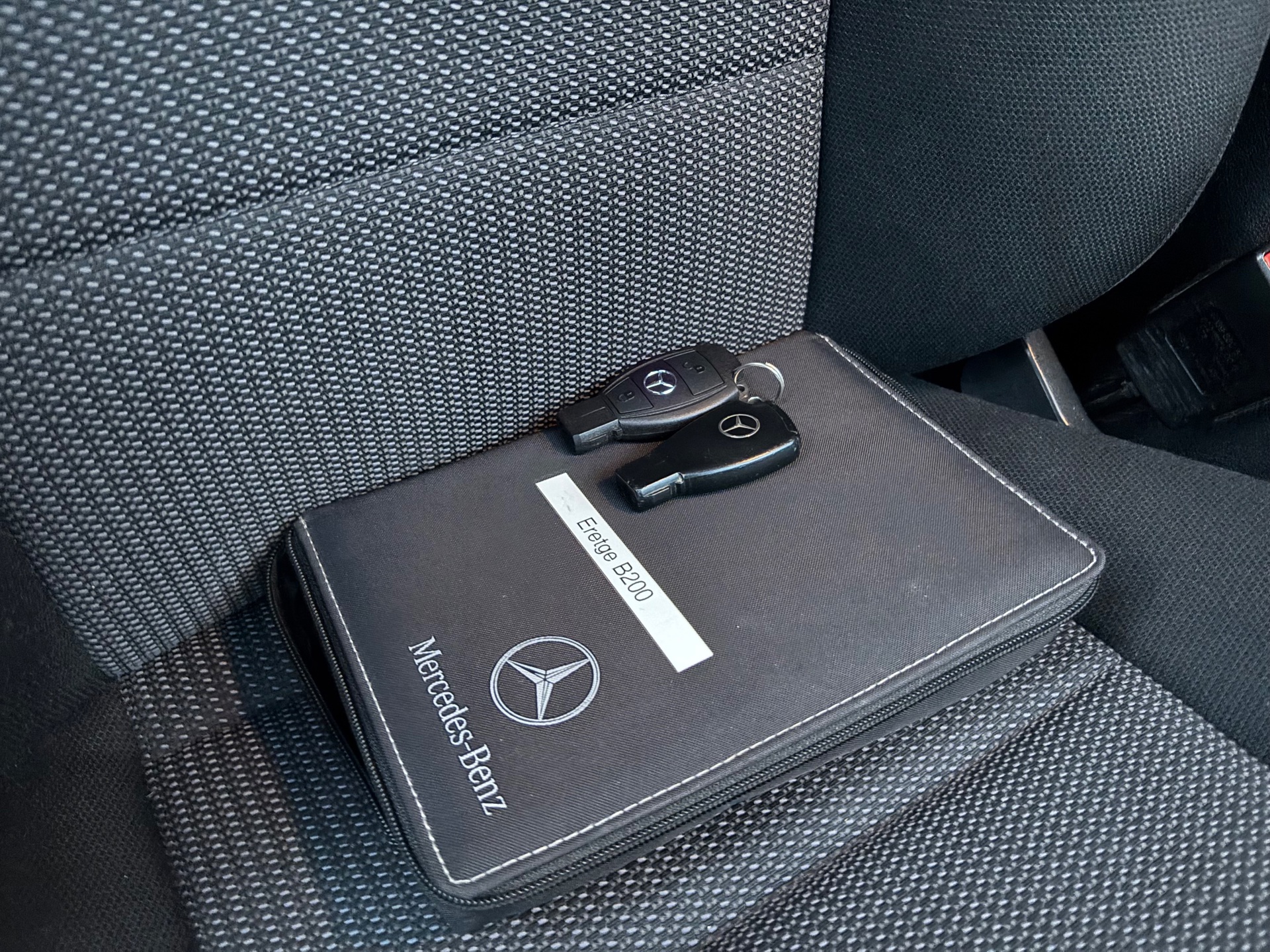 Foto van Mercedes-Benz B 200