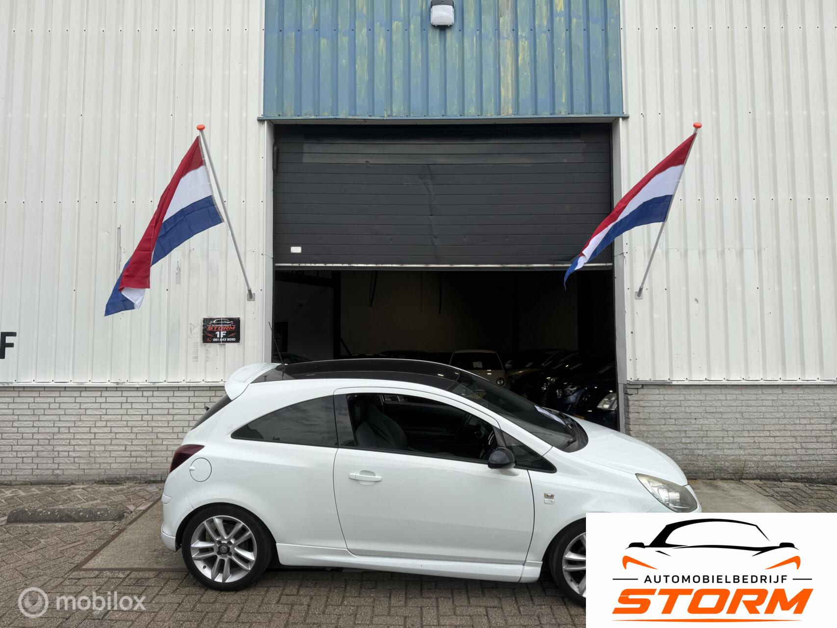 Opel Corsa 1.4-16V Business OPC Line! Airco! Nieuwe APK! NAP Rapport! 2009 - voorkant