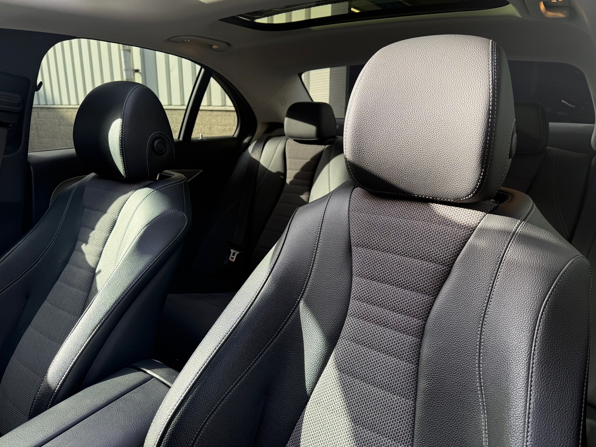 Foto van Mercedes-Benz E 350 E