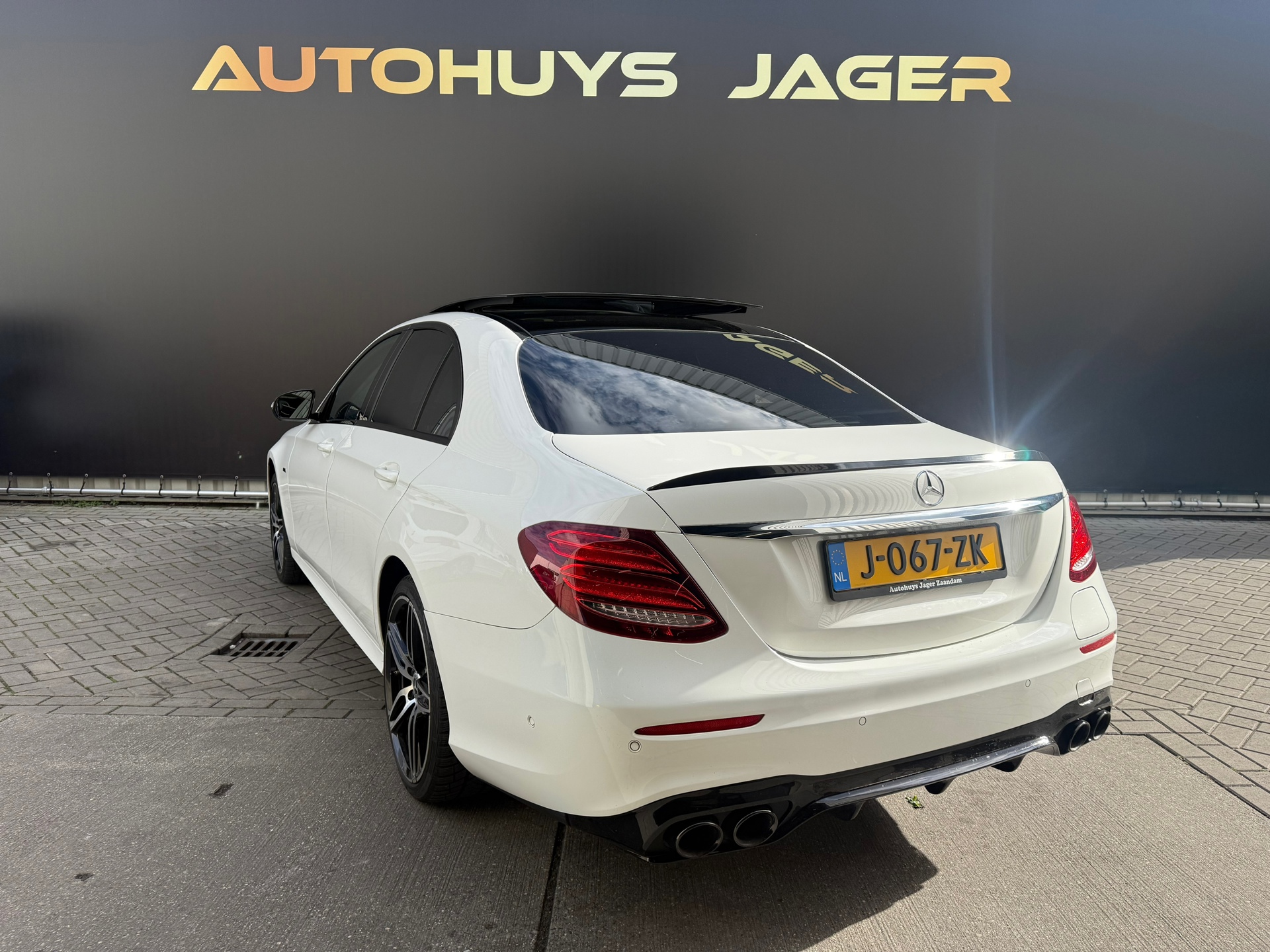 Foto van Mercedes-Benz E 350 E