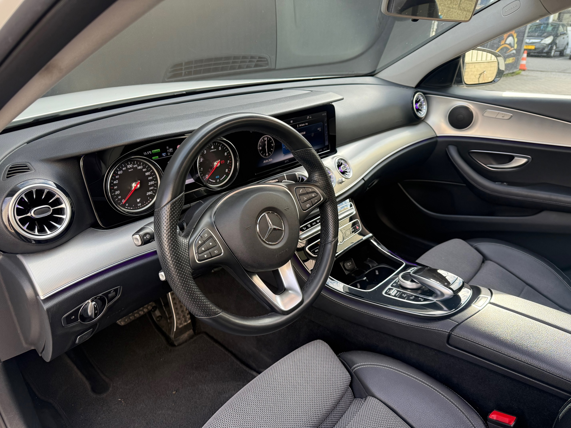 Foto van Mercedes-Benz E 350 E