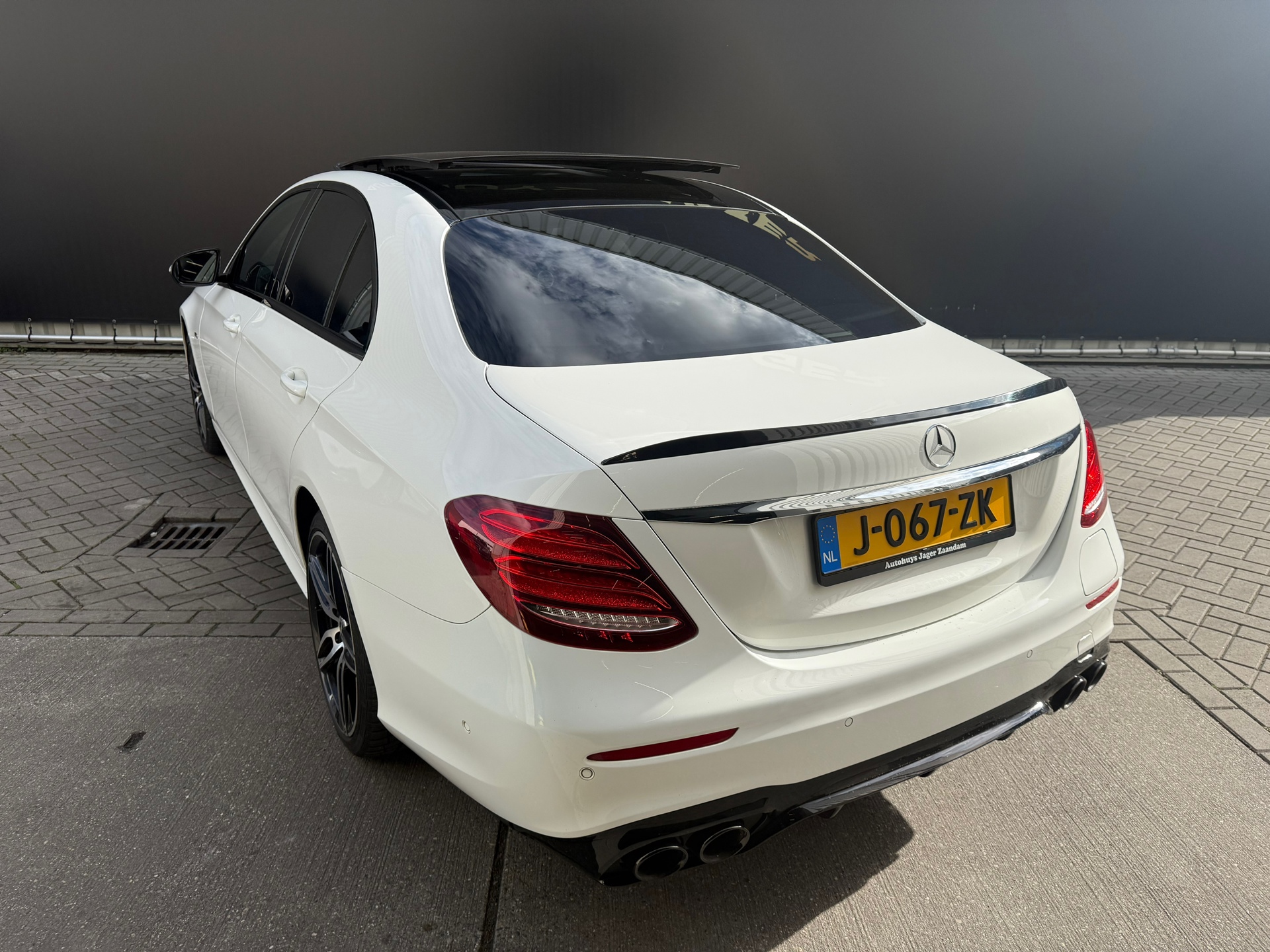 Foto van Mercedes-Benz E 350 E