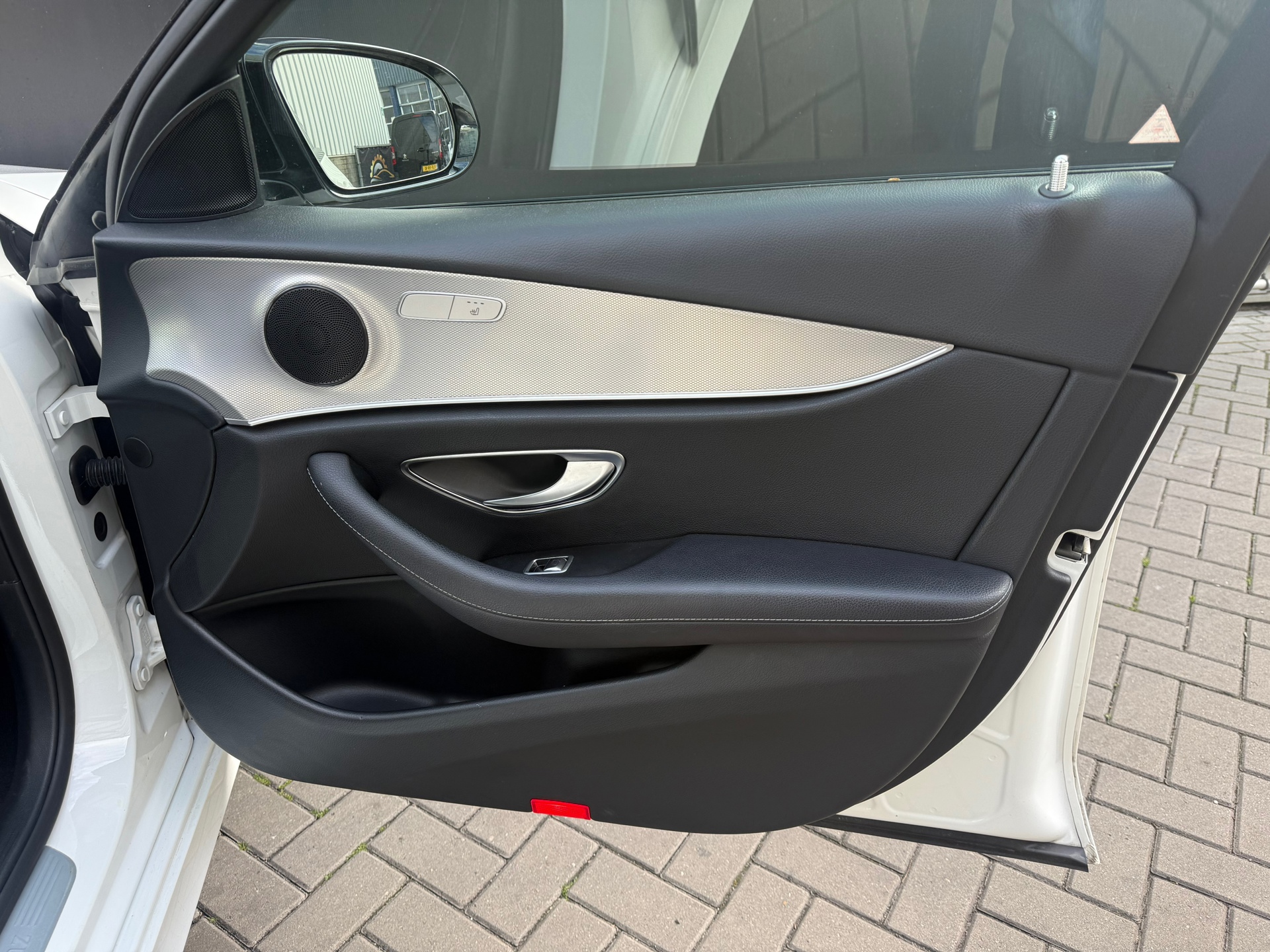 Foto van Mercedes-Benz E 350 E