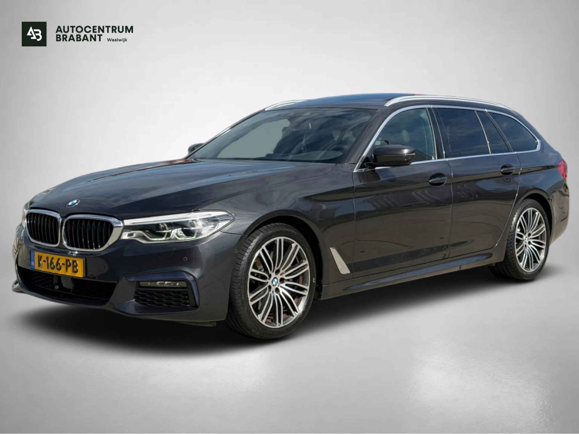 BMW 530i xDrive 530i xDrive High Executive M-PAKKET (Deale OndH, Panorama, Trekhaak, Stoel/Stuur Verw, Carplay, Addapt Cruise) 2020 - voorkant