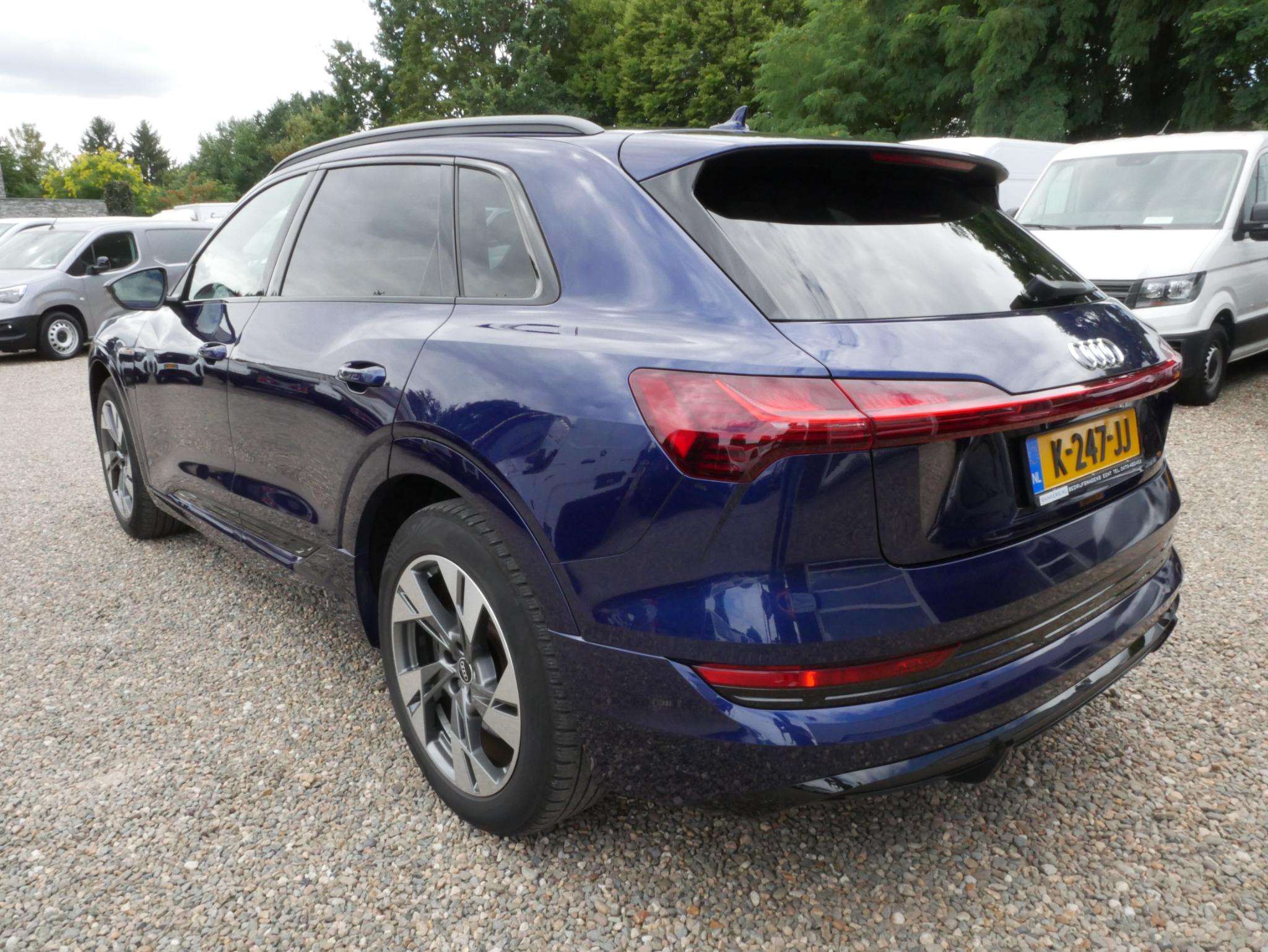 Foto van Audi E-tron