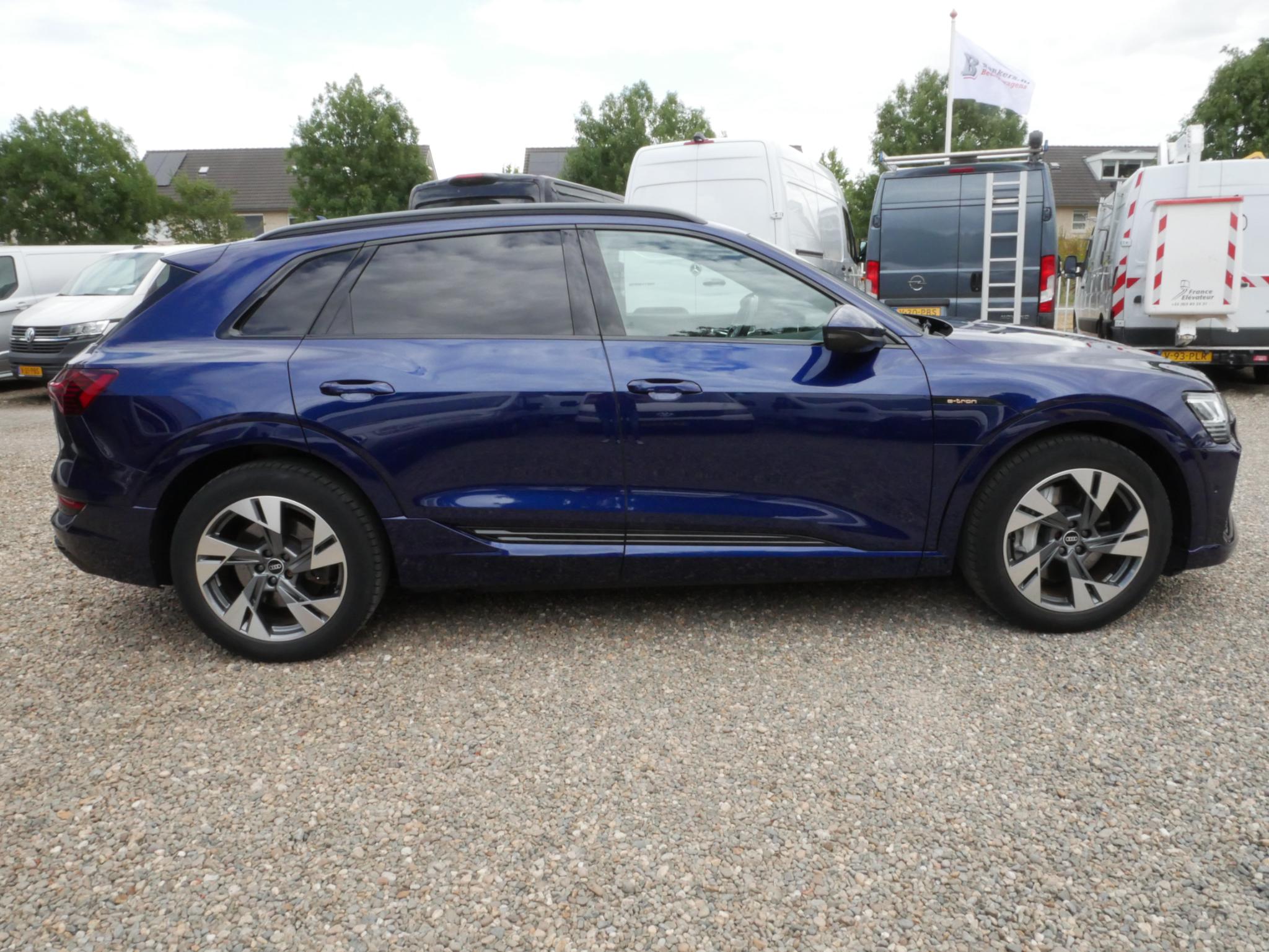 Foto van Audi E-tron