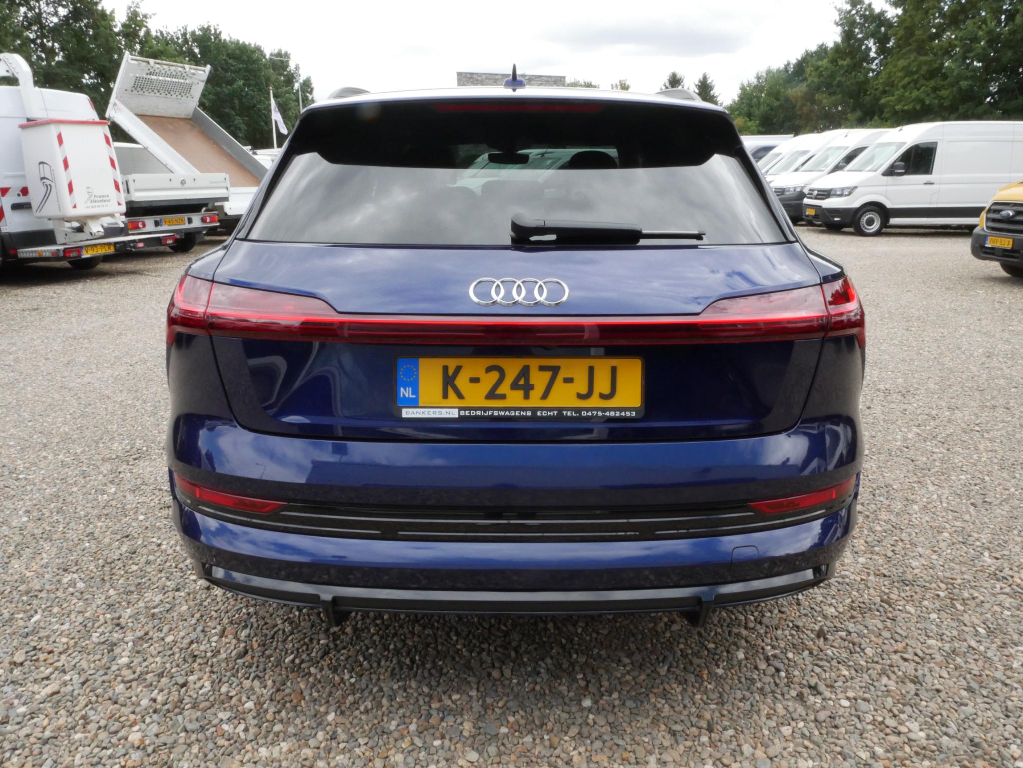 Foto van Audi E-tron