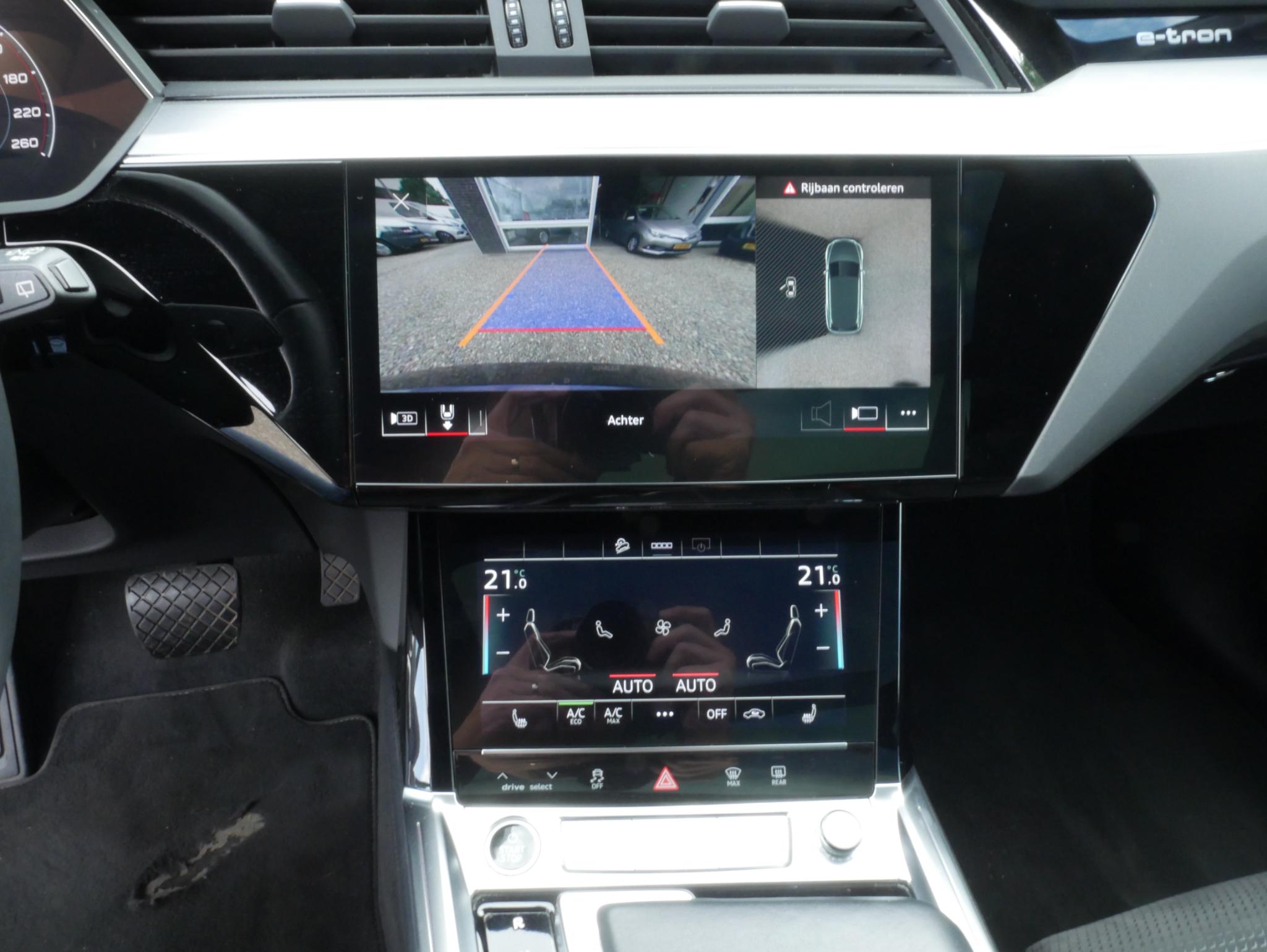 Foto van Audi E-tron