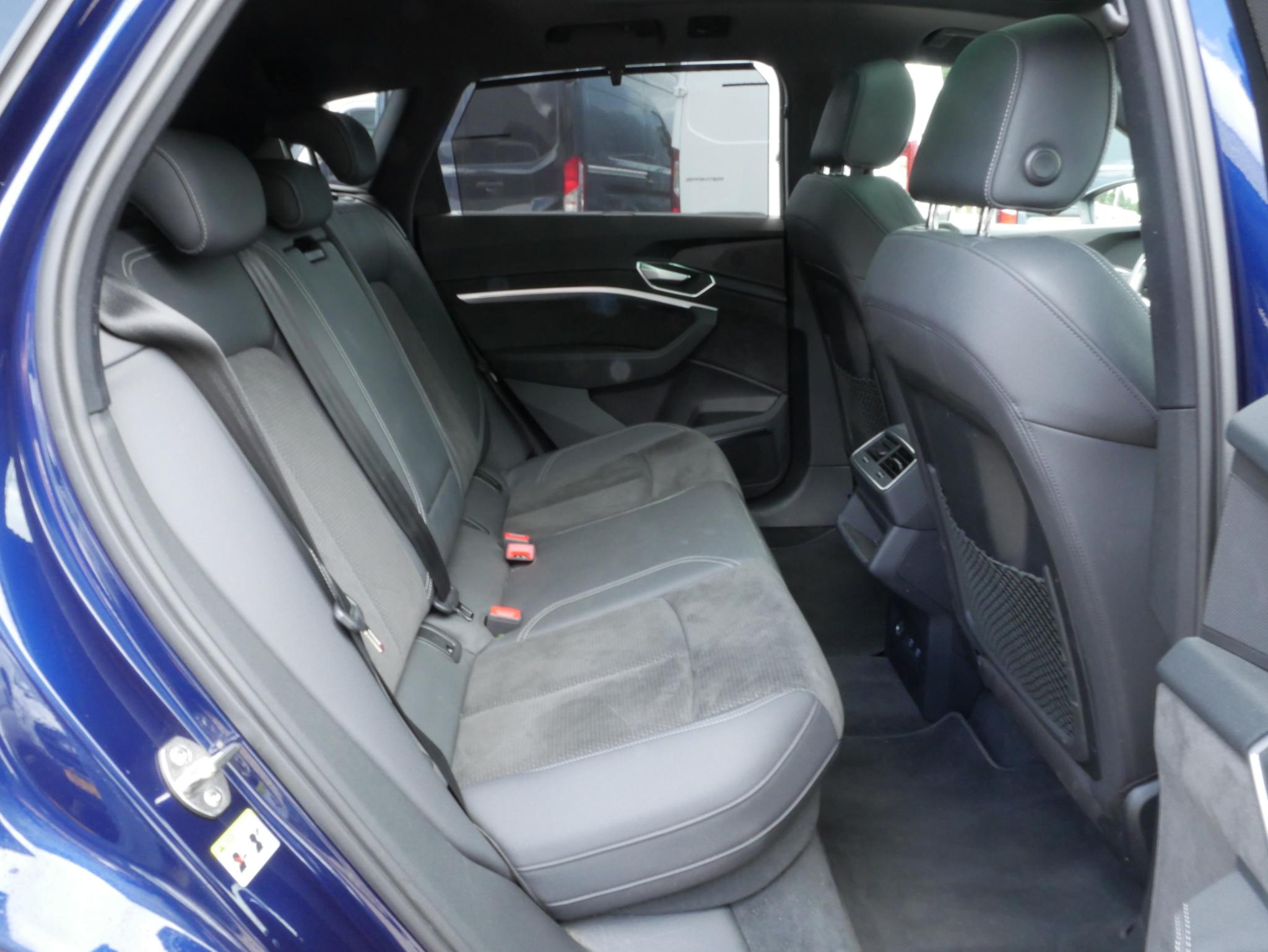 Foto van Audi E-tron