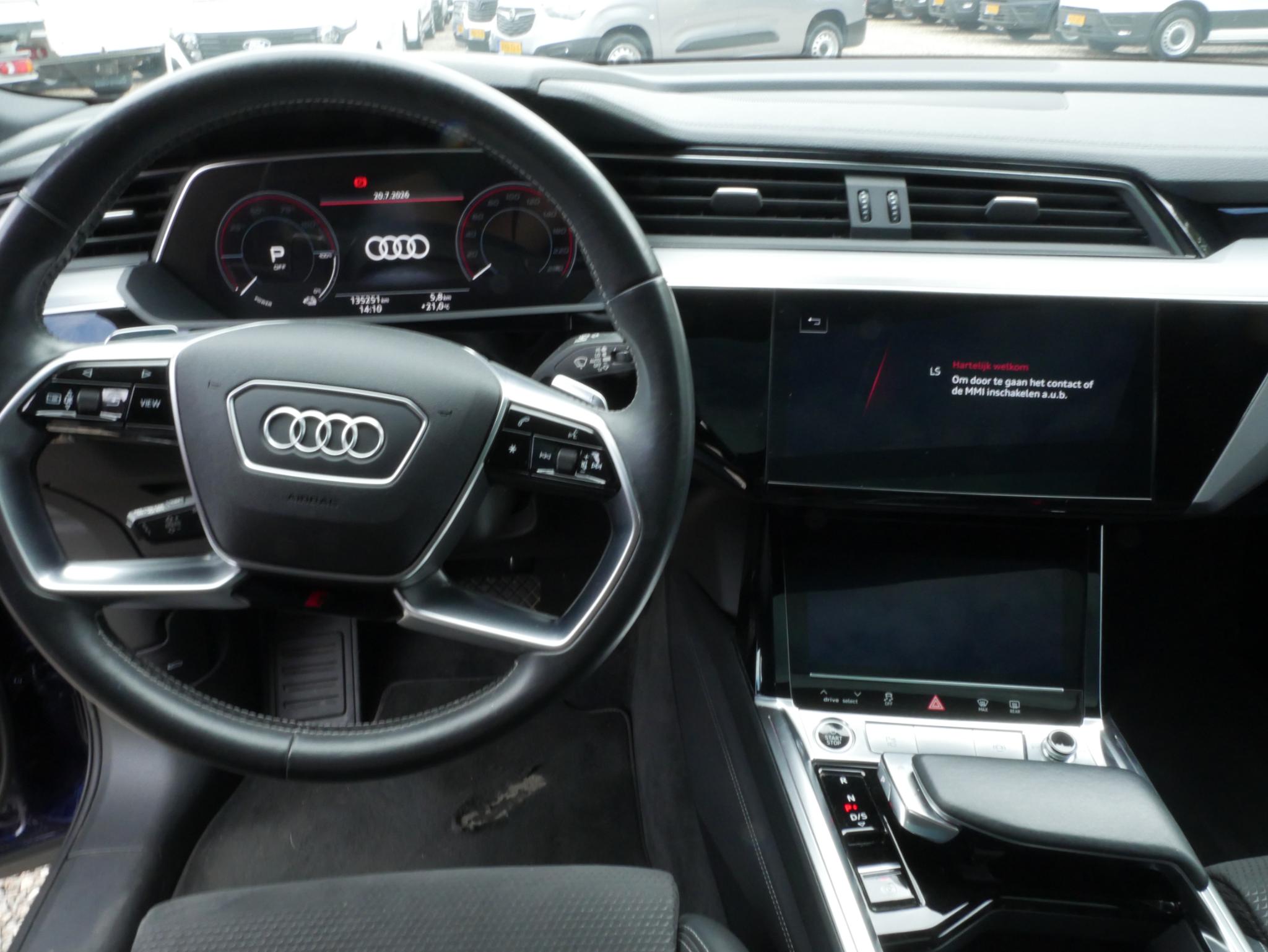 Foto van Audi E-tron