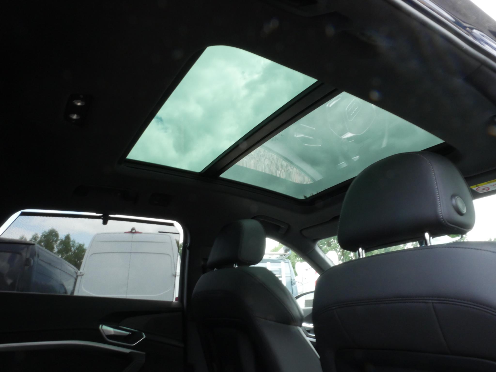 Foto van Audi E-tron
