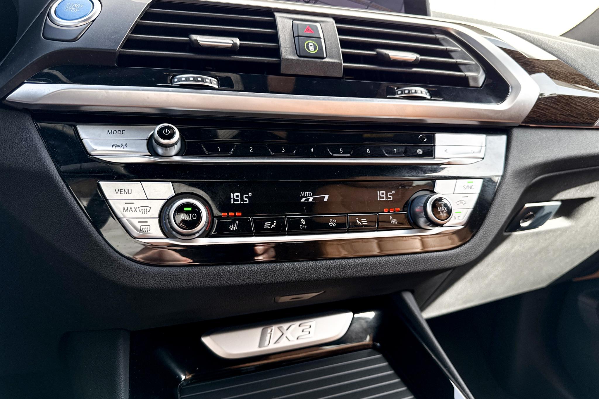 Foto van BMW Ix3
