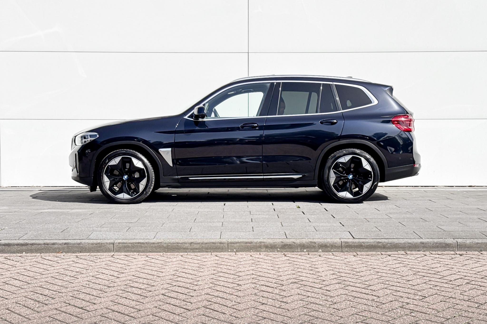 Foto van BMW Ix3