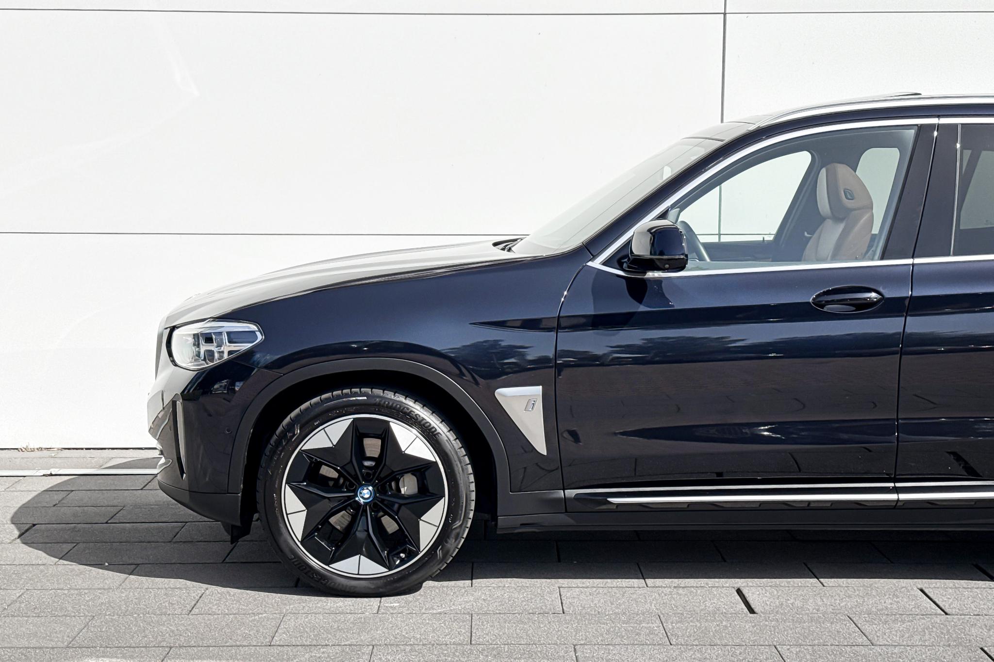 Foto van BMW Ix3