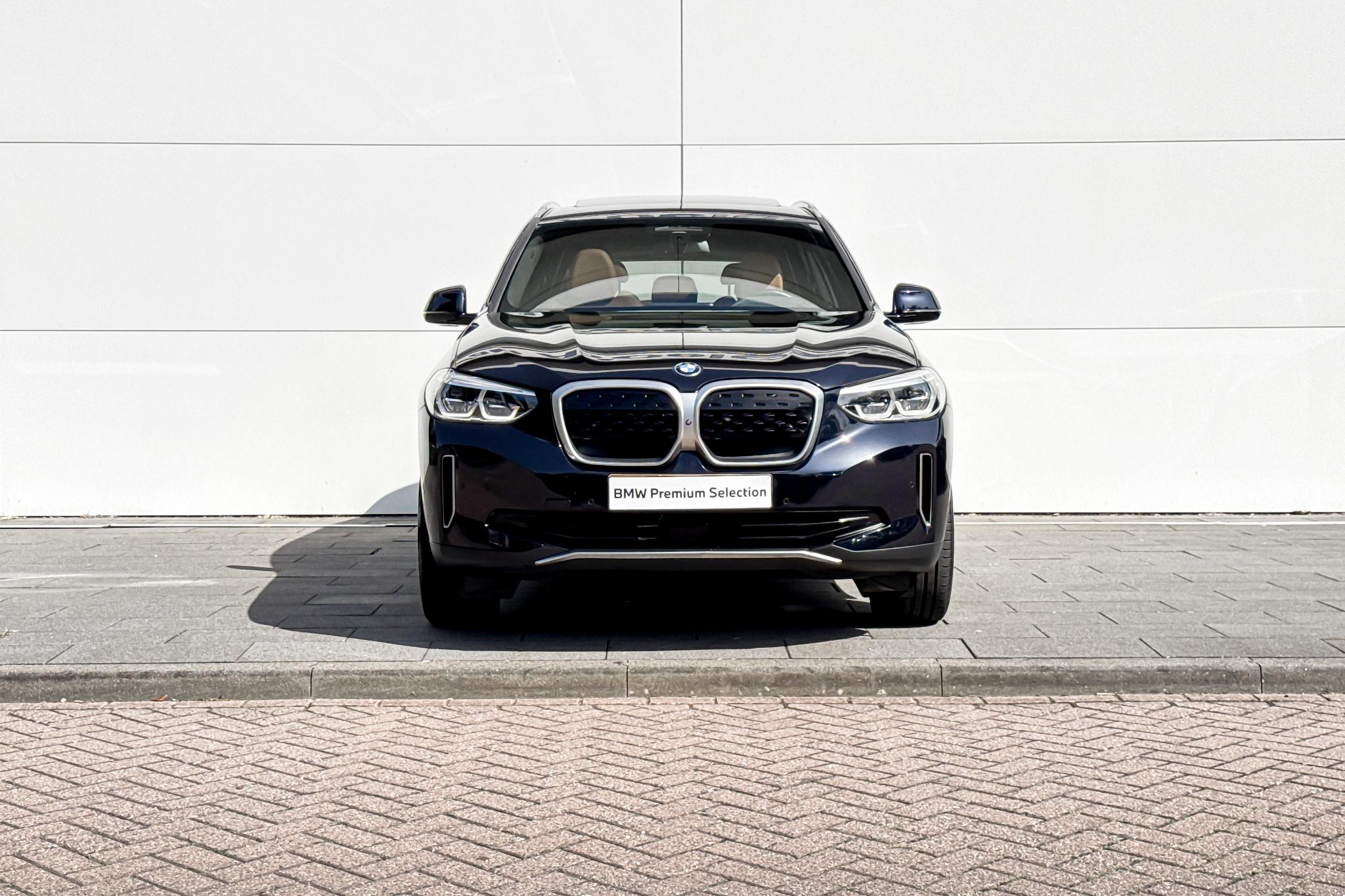 Foto van BMW Ix3