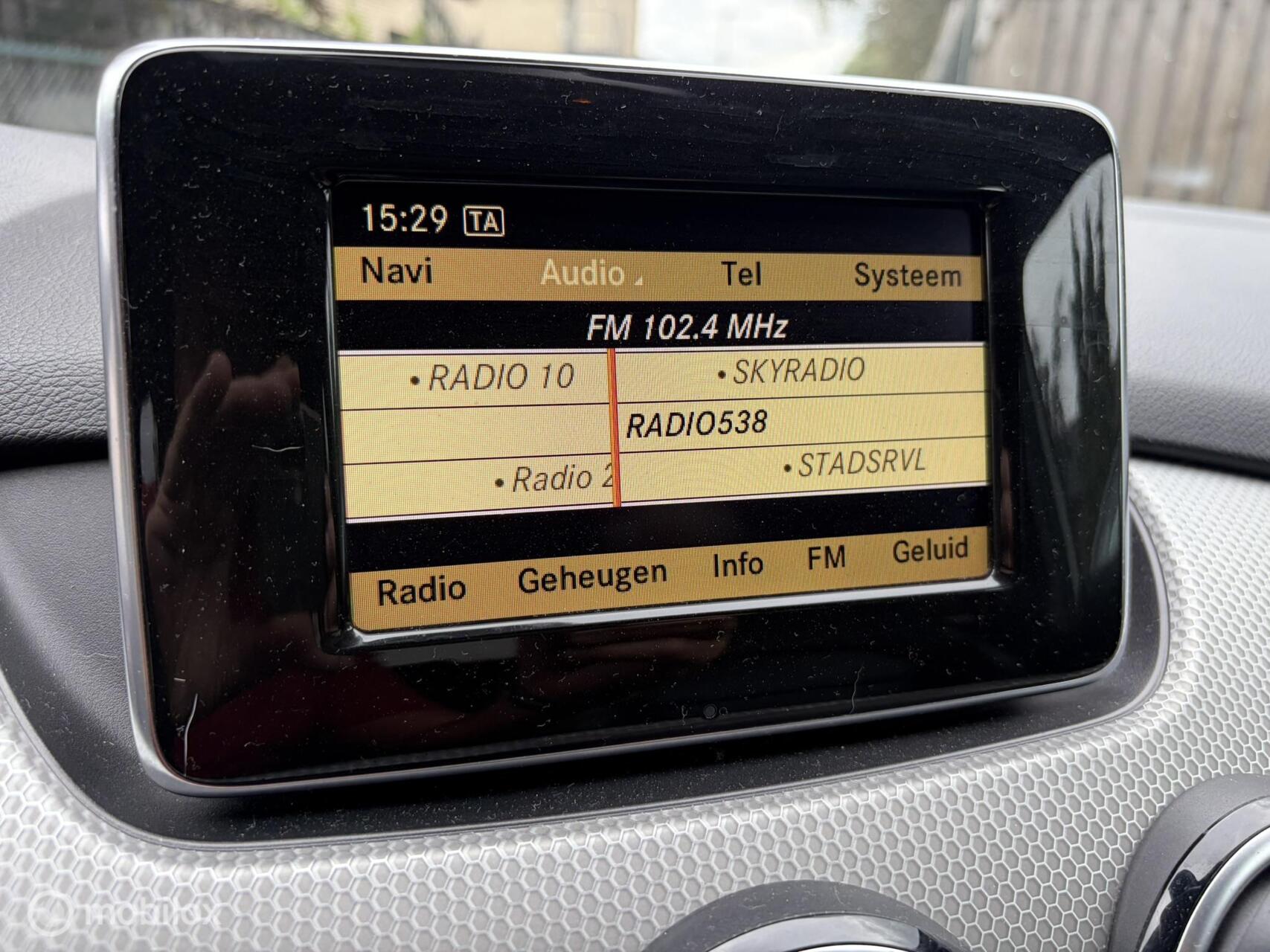 Foto van Mercedes-Benz B 180